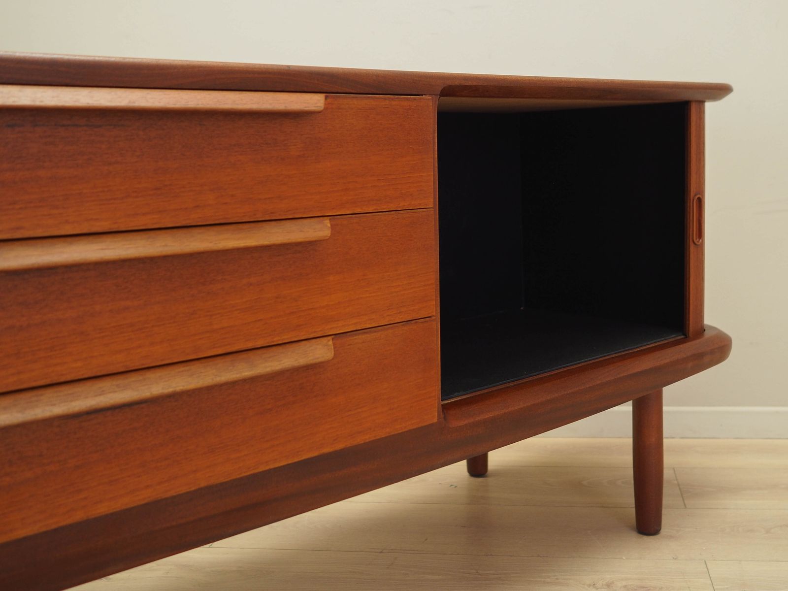 photo vintage Teak Sideboard, Danish Design, 1970s, Production: Denmark