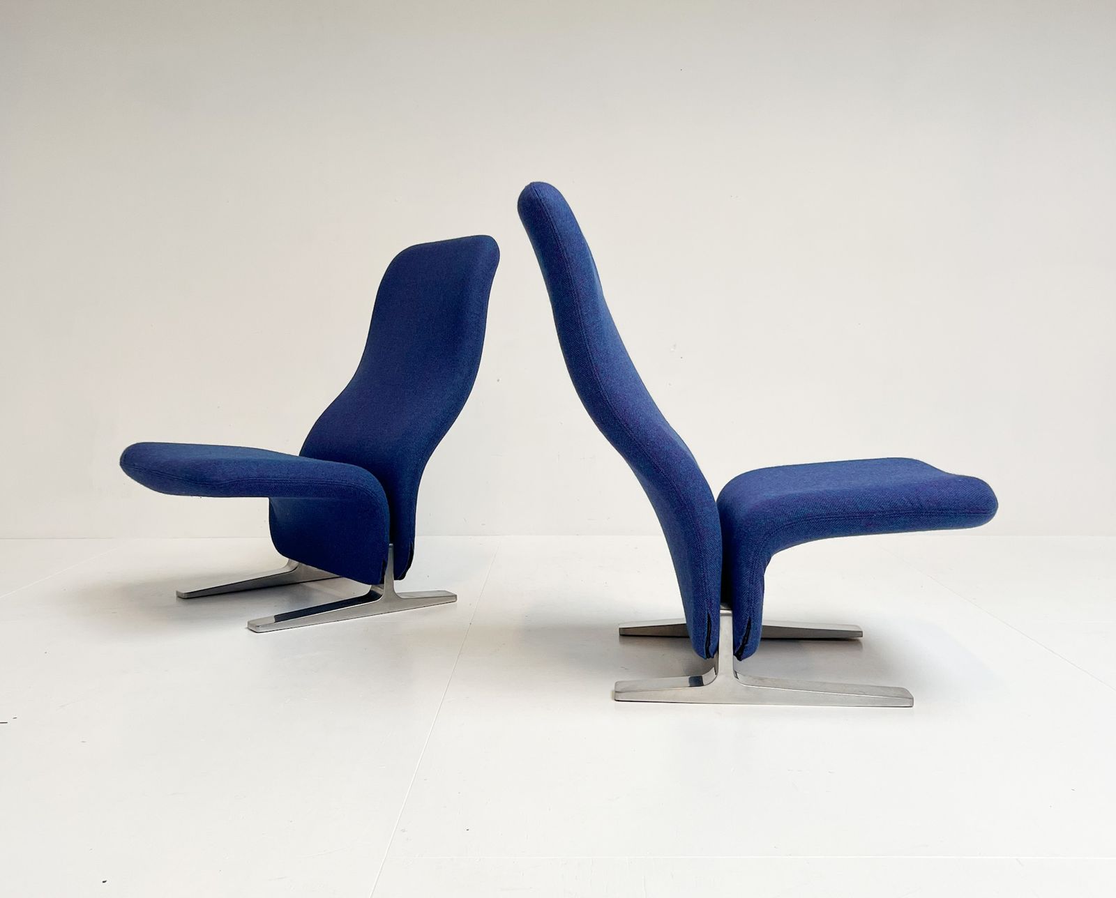 Reupholstered Artifort Concorde F780 Armchair, 1960s photo for sale