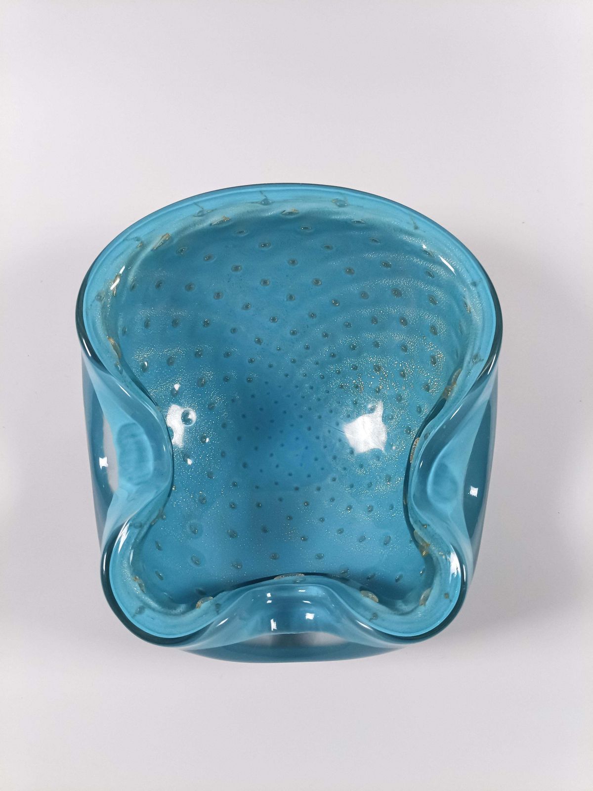 photo furniture Mid Century Murano Glass Bowl By Alfredo Barbini, Pale Blue With Gold Polveri
