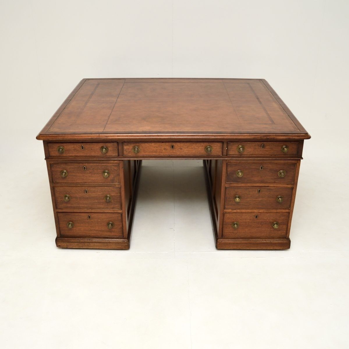 photo furniture Antique Victorian Mahogany Leather Top Partners Desk