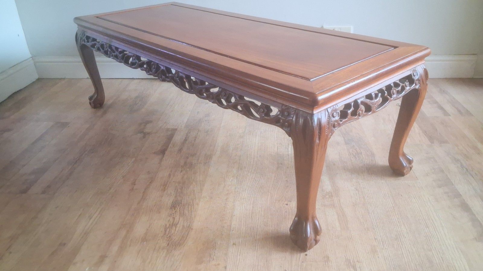photo vinterior Outstanding Oriental Chinese Carved Rosewood Mid Century Drinks /Coffee Table