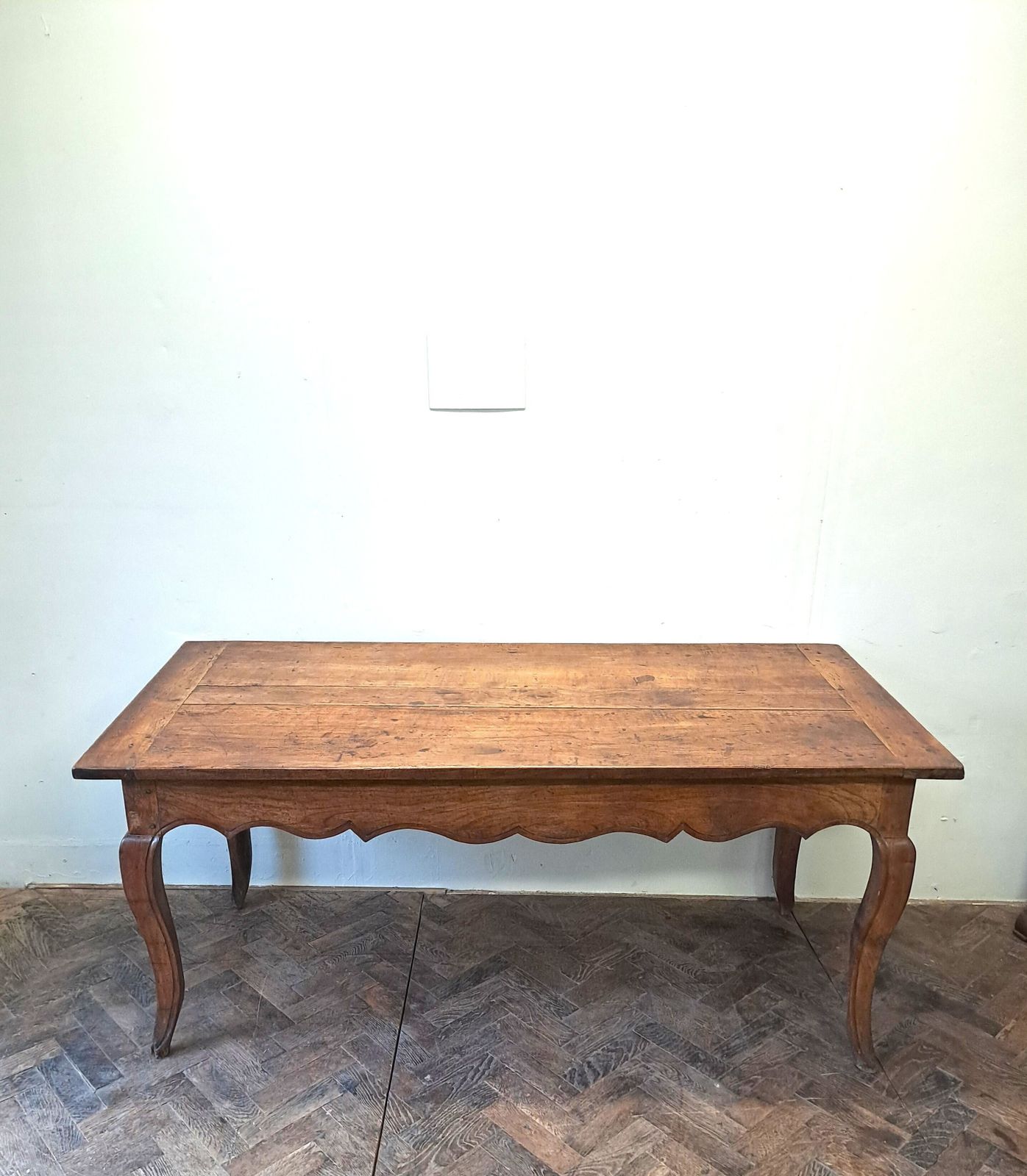 Cabriole Leg French Farmhouse Table