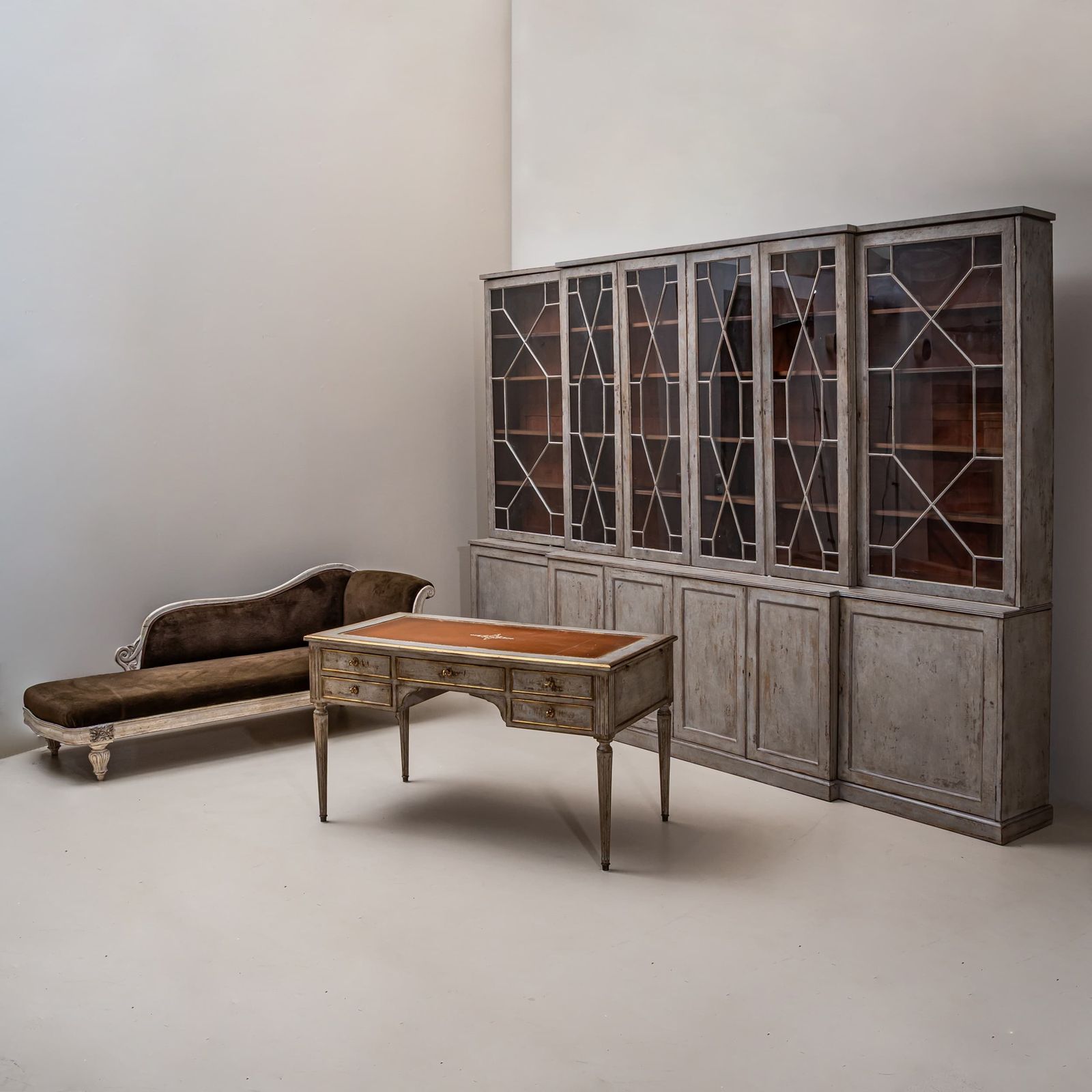 Large Chippendale Library Bookcase, England, Late 18th Century photo Furniture