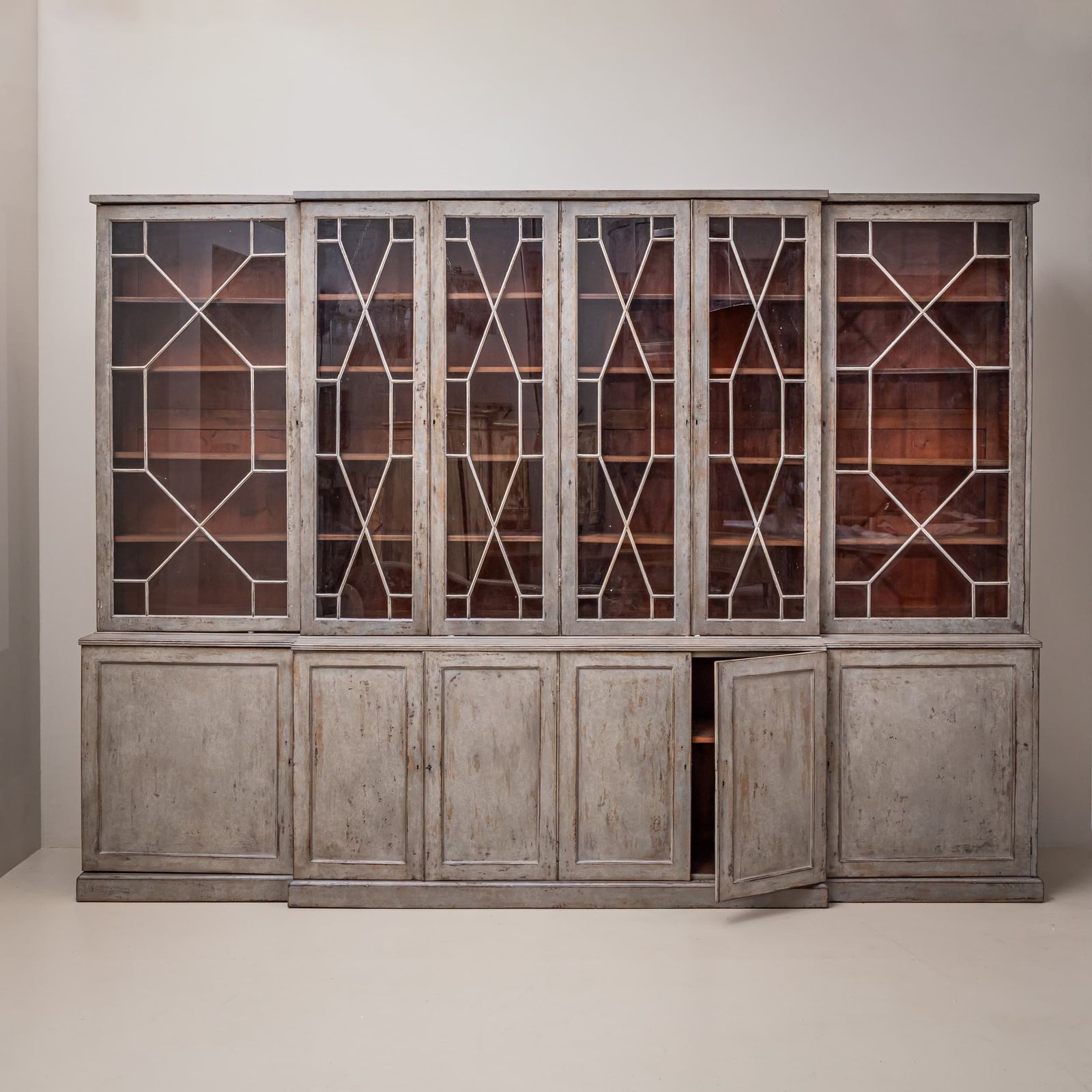 Large Chippendale Library Bookcase, England, Late 18th Century photo buy