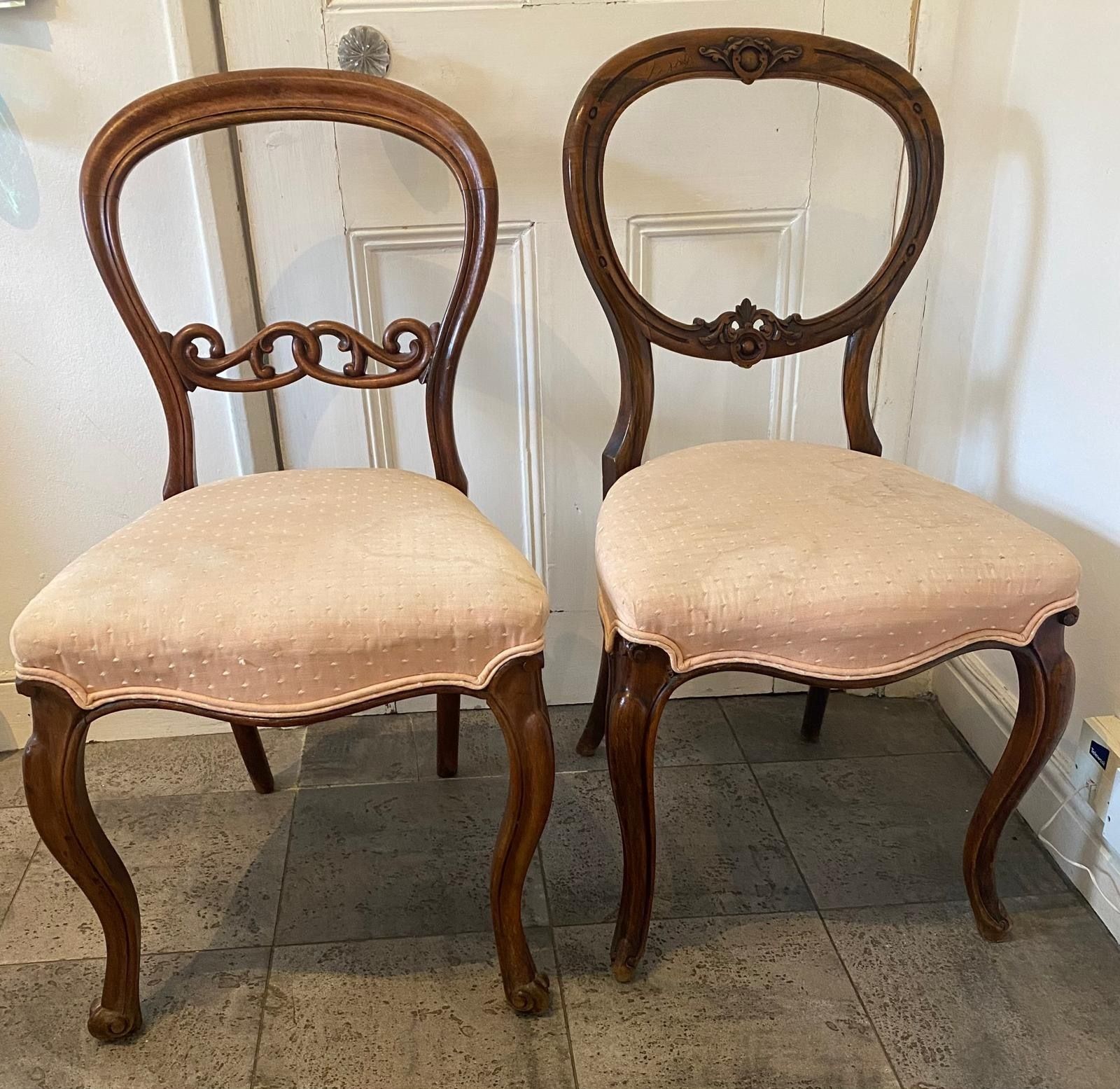 photo furniture Antique Mahogany Tilt Table With 8 Chairs