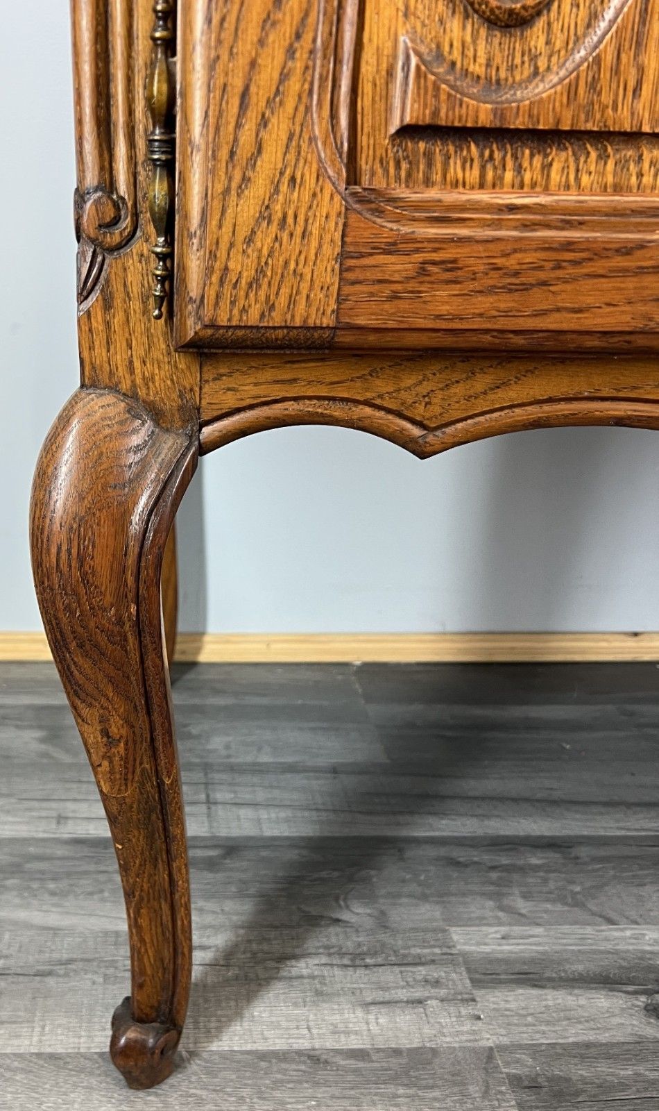 Cabinet Vintage French Louis XIV Oak Sideboard With Carved Cupboard Lot 4575 photo 399.0