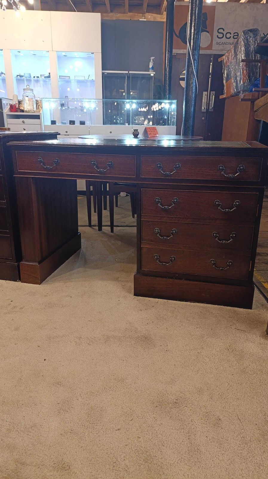 photo furniture Reproduction Mahogany Veneer Desk With Tooled Leather Top