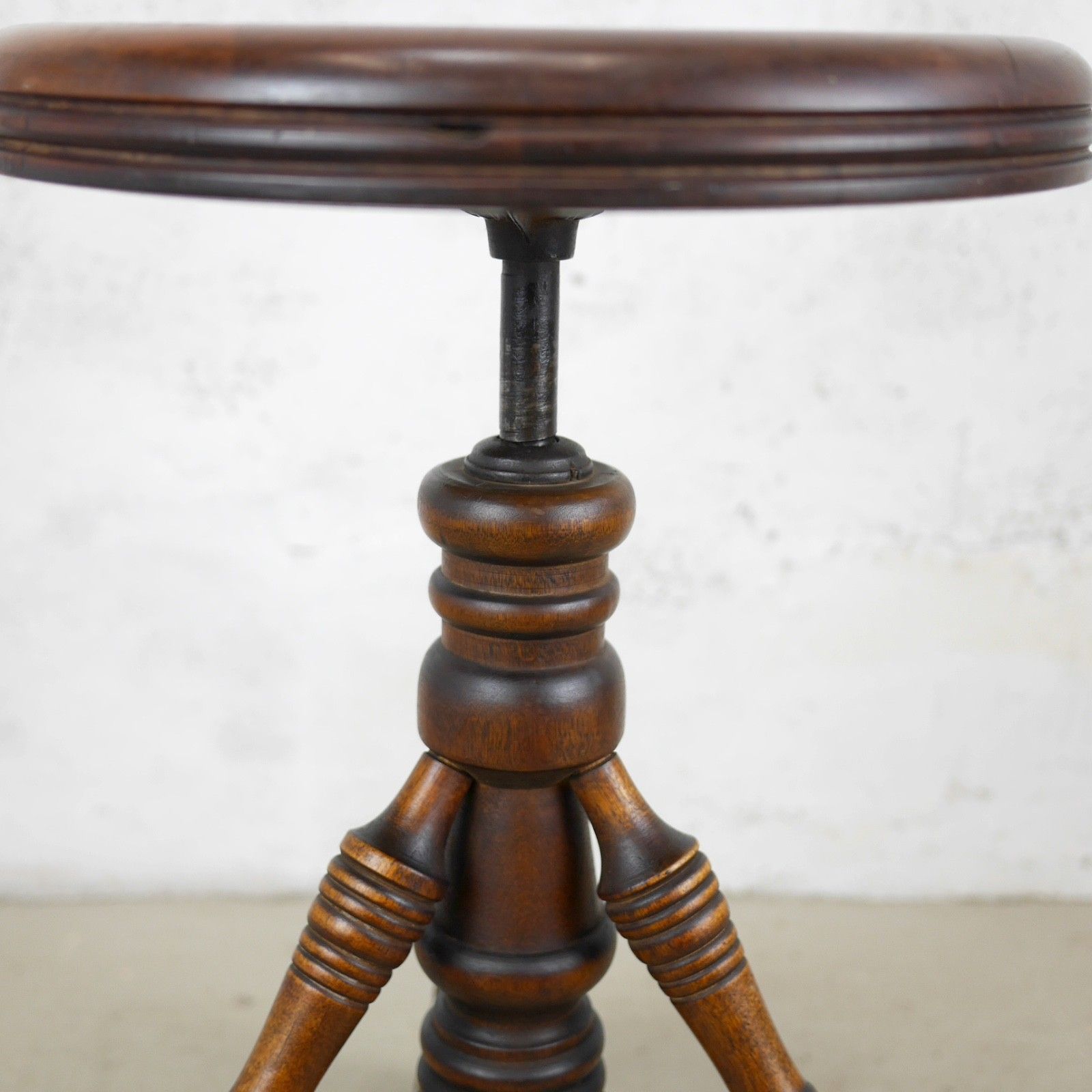 photo furniture Antique Adjustable Wooden Cast Iron Piano Stool Plant Stand #103077