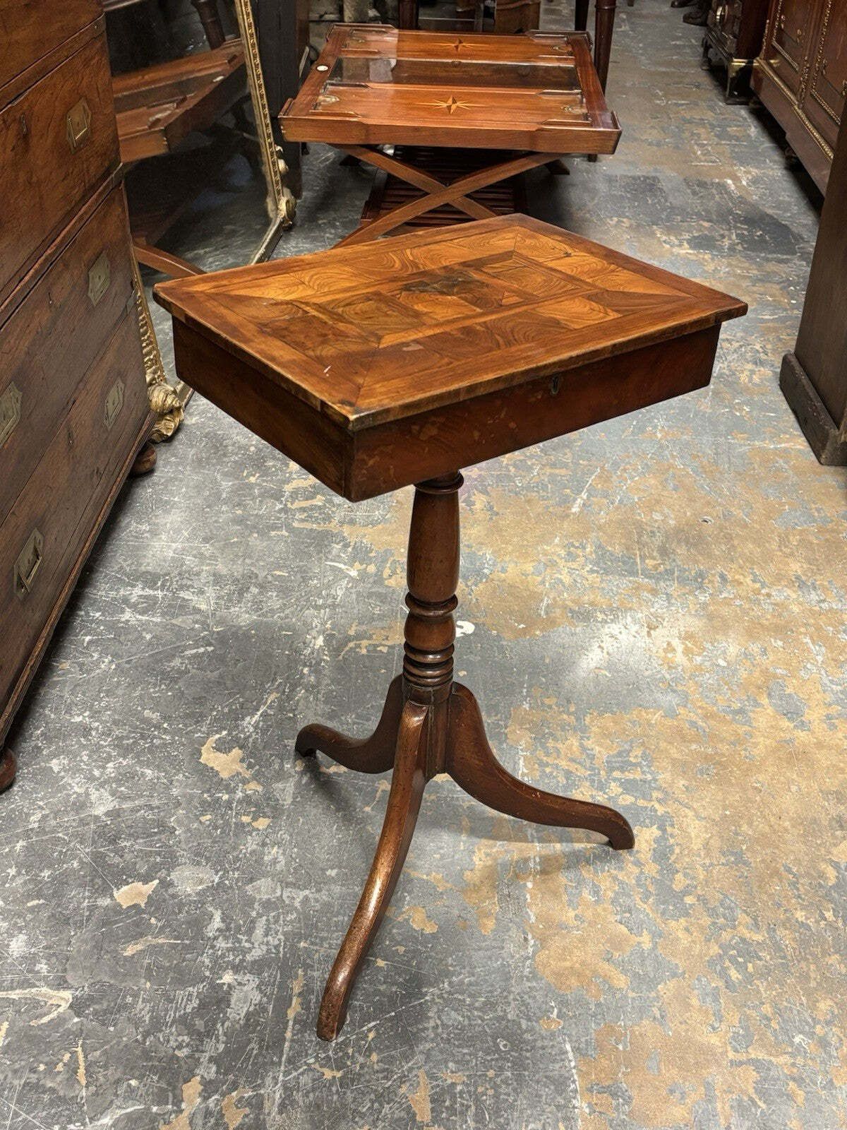 photo furniture Oyster Veneer Lamp Table/Side Table With Drawer