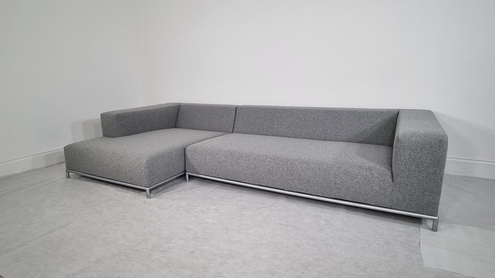 photo vinterior Bb Italia George L Shape In Luxuriously Soft Mid Grey Lambswool Excellent Condit
