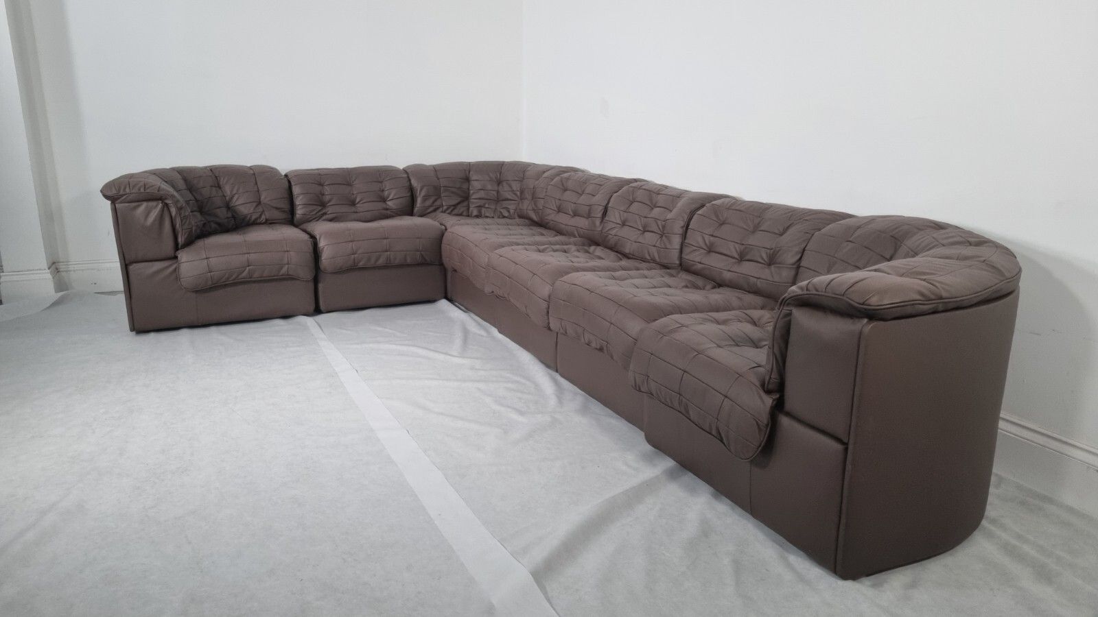 Desede Ds11 1970 Multi Configuration Modular Stunning Suite In Brown Leather photo furniture