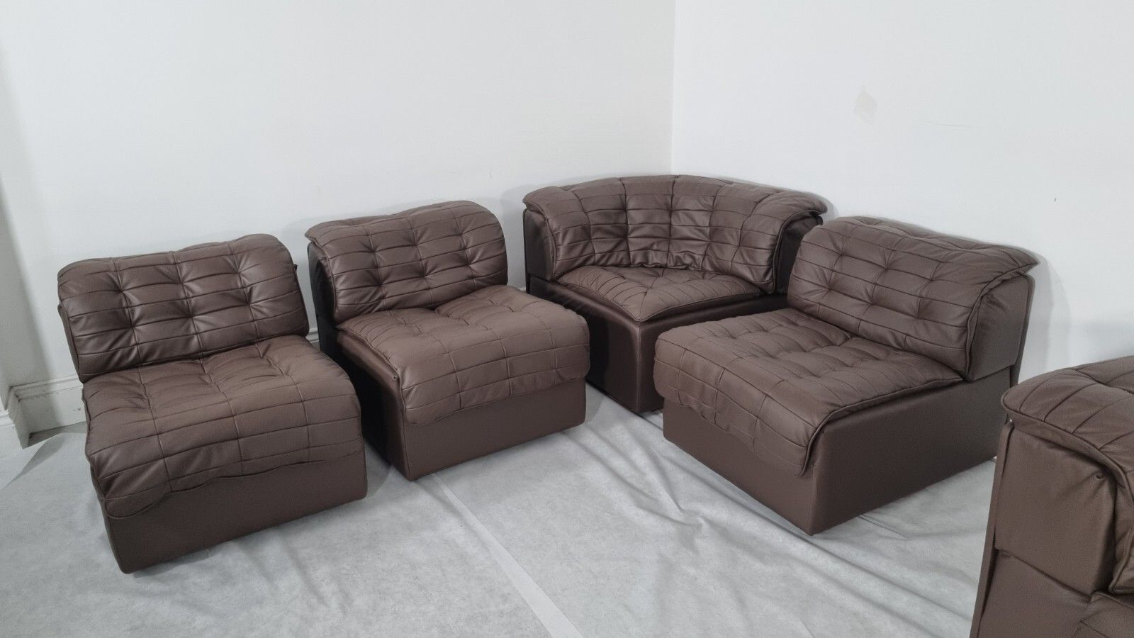 photo for sale Desede Ds11 1970 Multi Configuration Modular Stunning Suite In Brown Leather