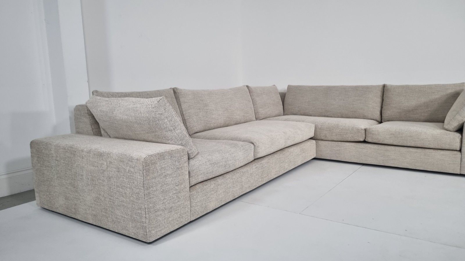 Ligne Roset Exclusif Corner Sofa In Cream And Slate Grey Interwoven Fabric photo 5880.0