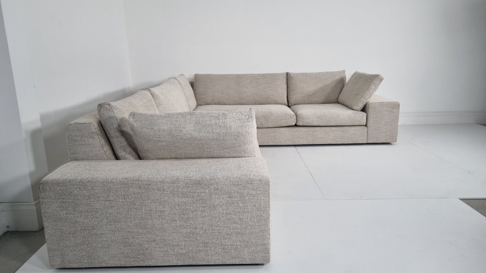 Ligne Roset Exclusif Corner Sofa In Cream And Slate Grey Interwoven Fabric photo vintage