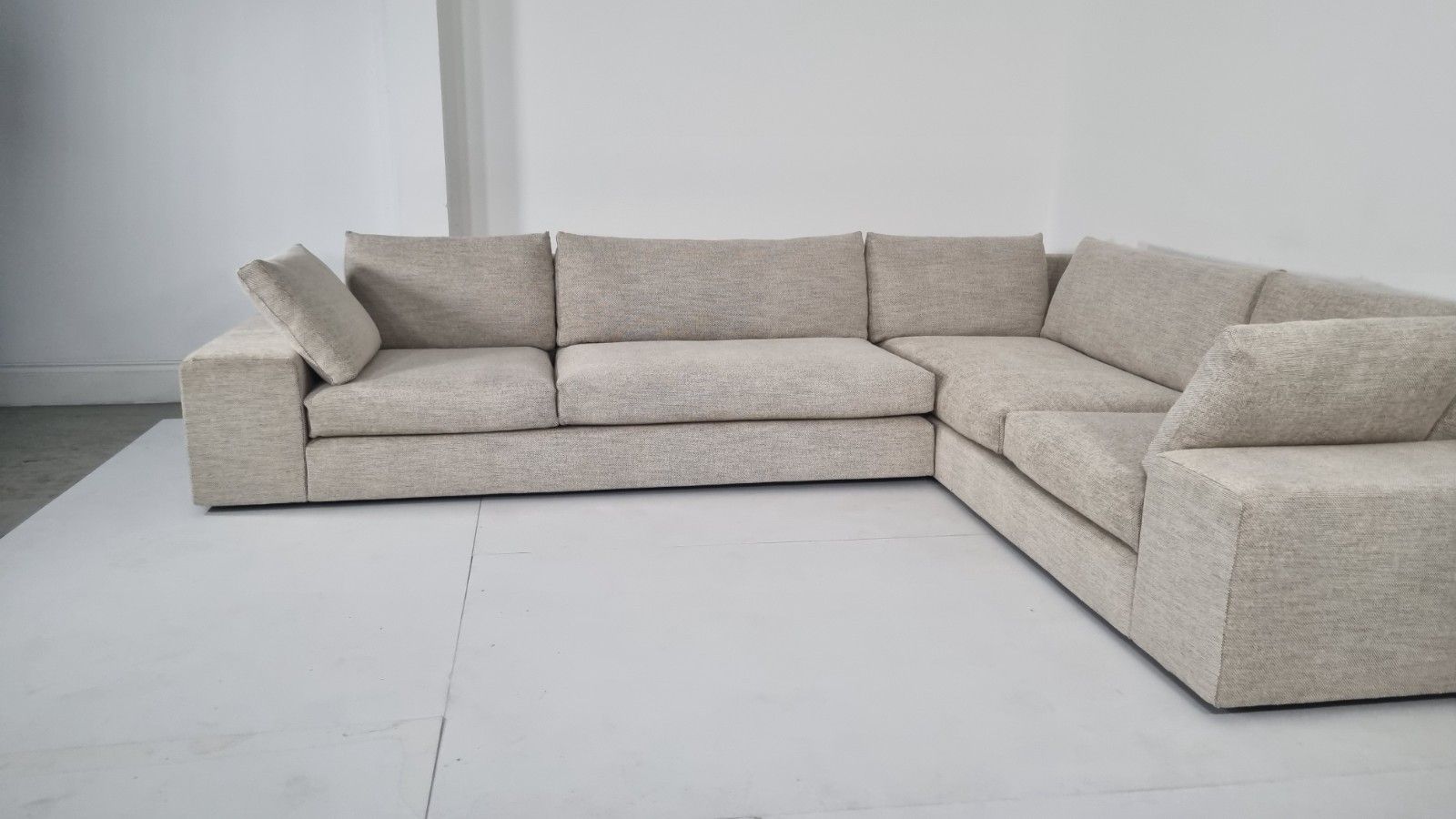 Furniture Ligne Roset Exclusif Corner Sofa In Cream And Slate Grey Interwoven Fabric photo