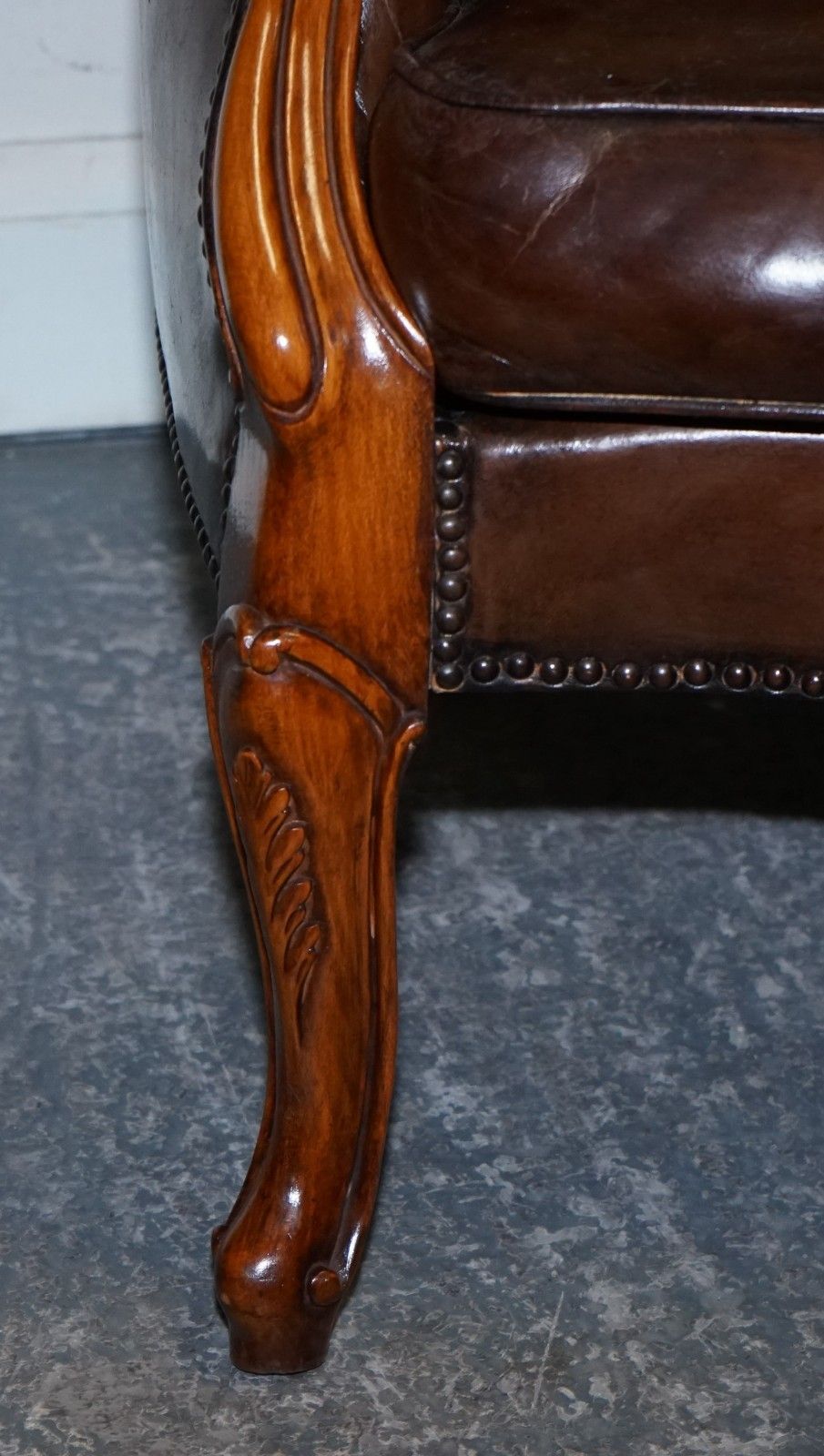Antique Show Framed Victorian Chesterfield Dyed Leather Armchair & Footstool photo vintage