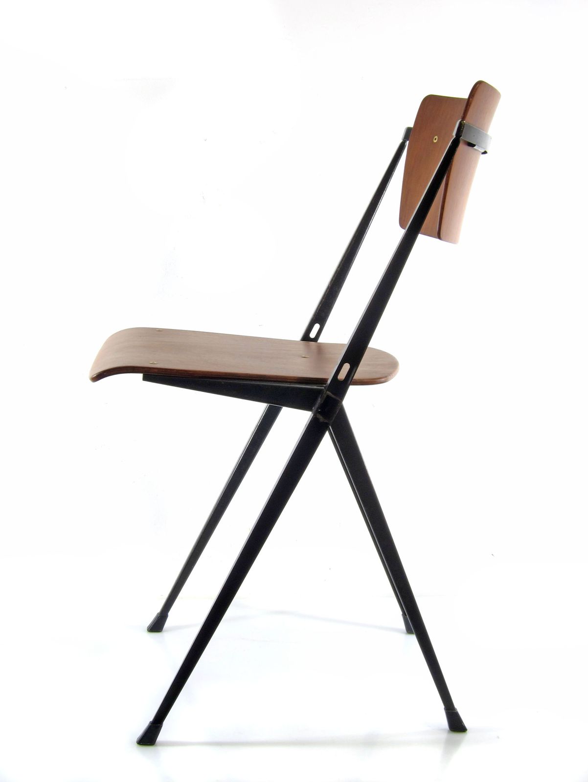 Wim Rietveld "Pyramid" Chair – Ontwerp Uit 1959 Voor Ahrend De Cirkel photo vintage