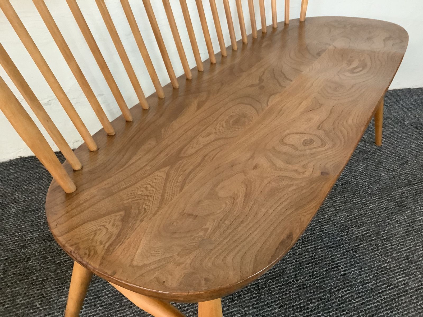 1450.0 Ercol Windsor 450 Loveseat, Produced 1960 Onwards. photo