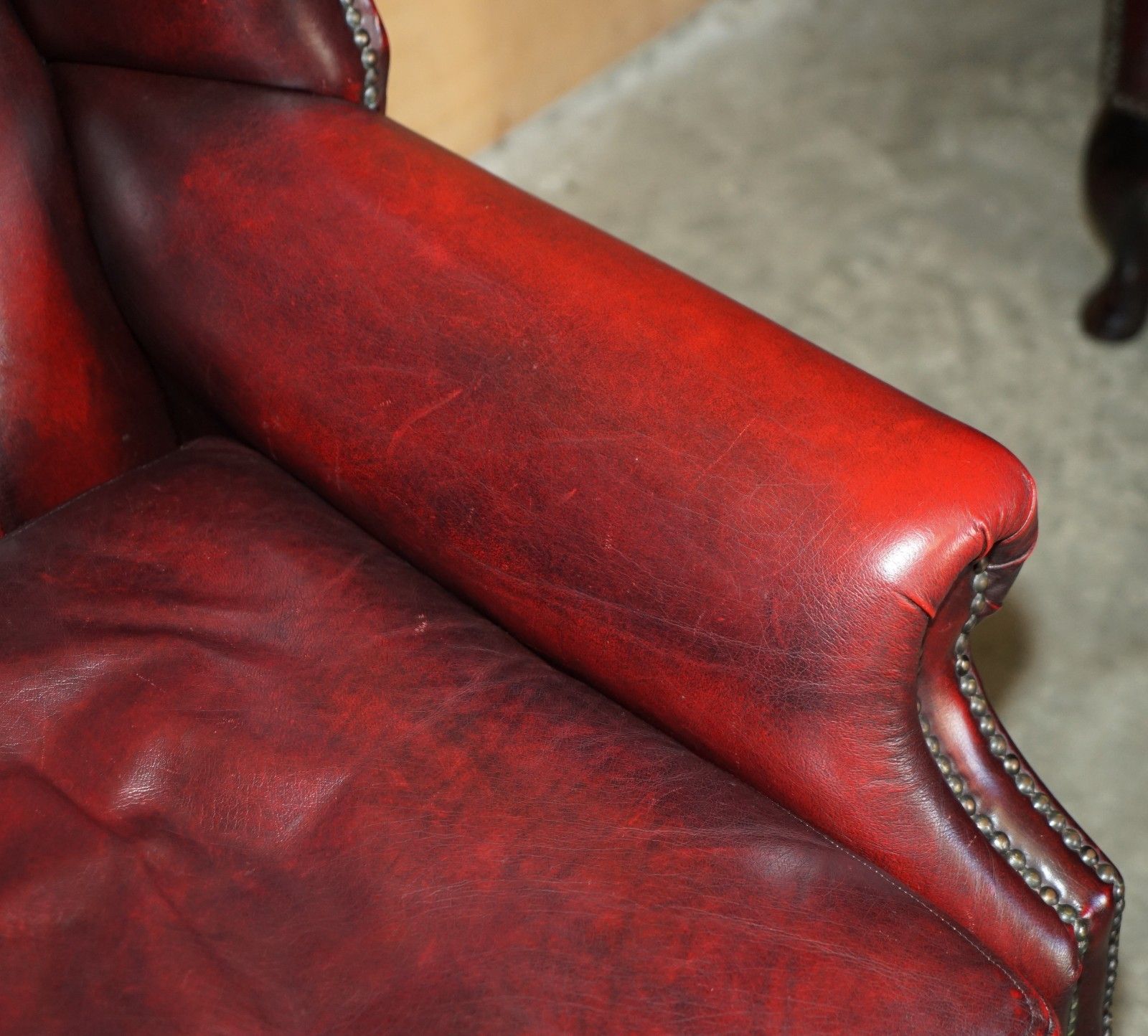 Nice Decorative Pair Of Chesterfield Vintage Oxblood Leather Wingback Armchairs photo vintage