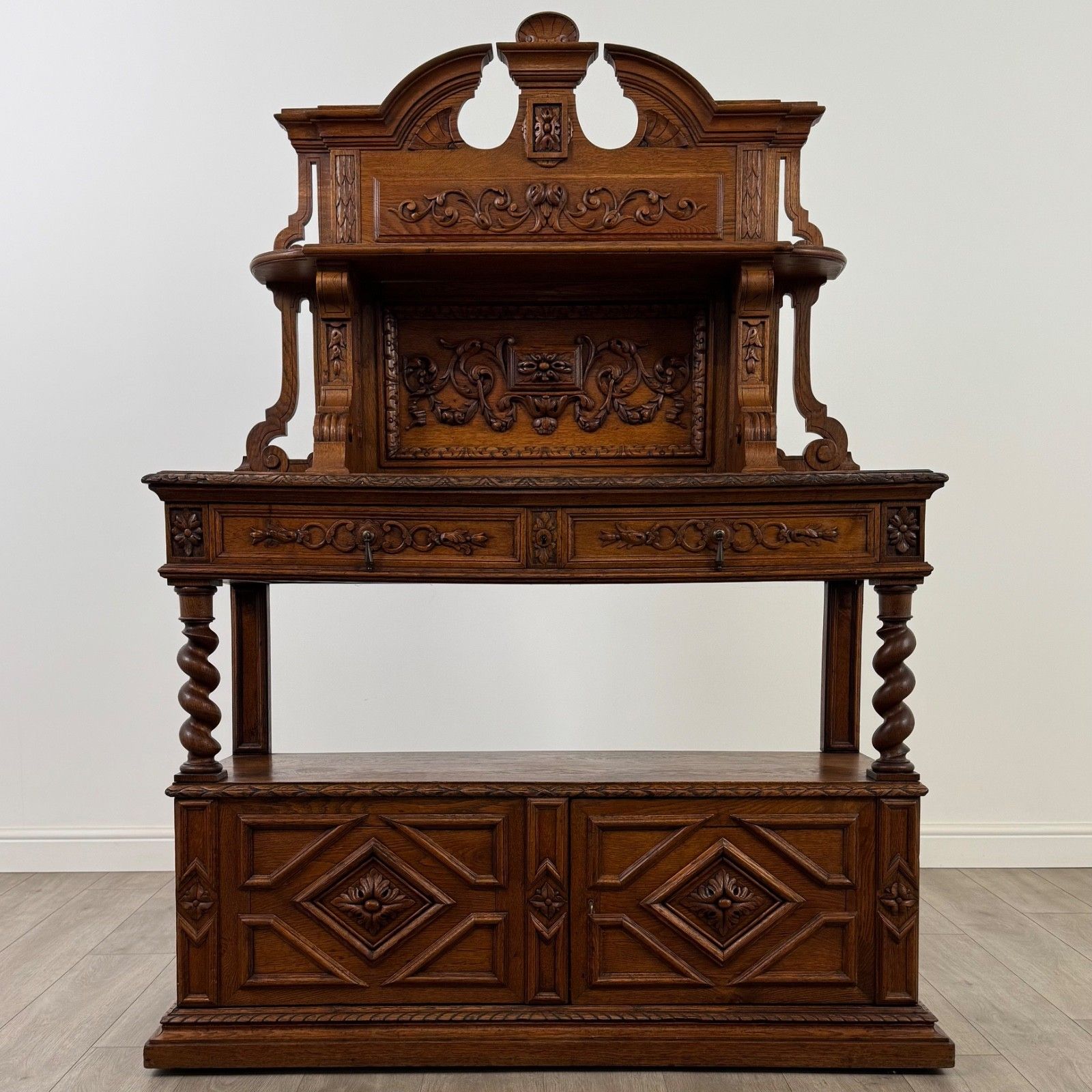 Antique 19th Century Fine Quality Sideboard In Golden Oak