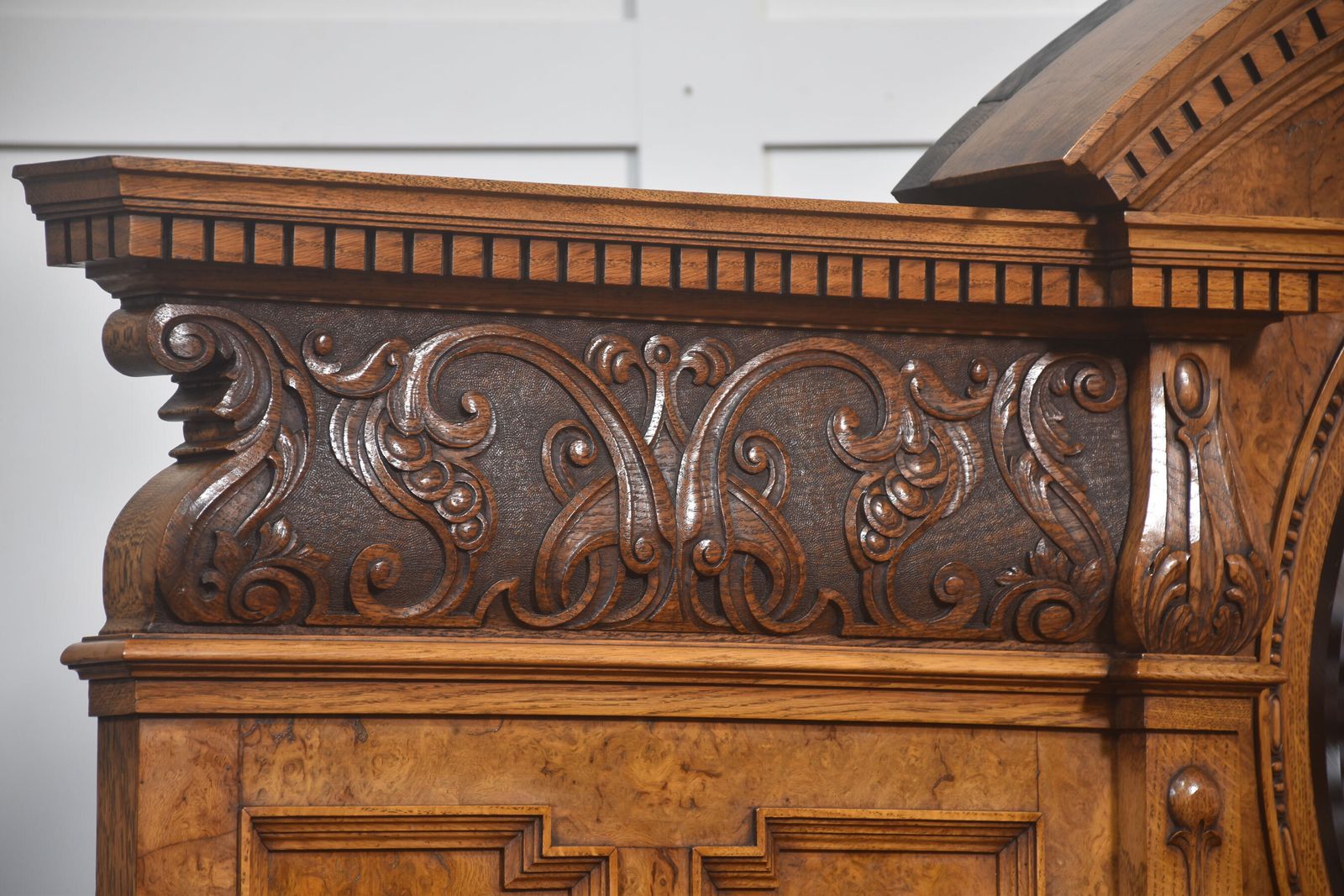 photo vintage Carved Pollard Oak Sideboard, 1800s