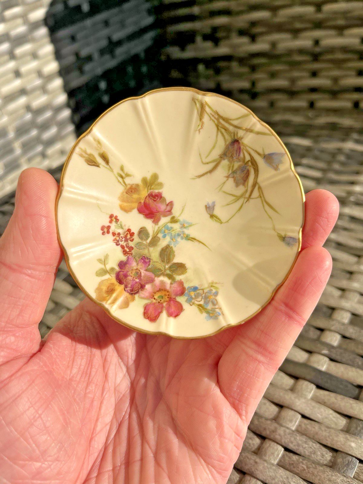 Rare Antique C1901 Royal Worcester Blush Ivory Floral Bouquet Scalloped Pin Dish photo vinterior