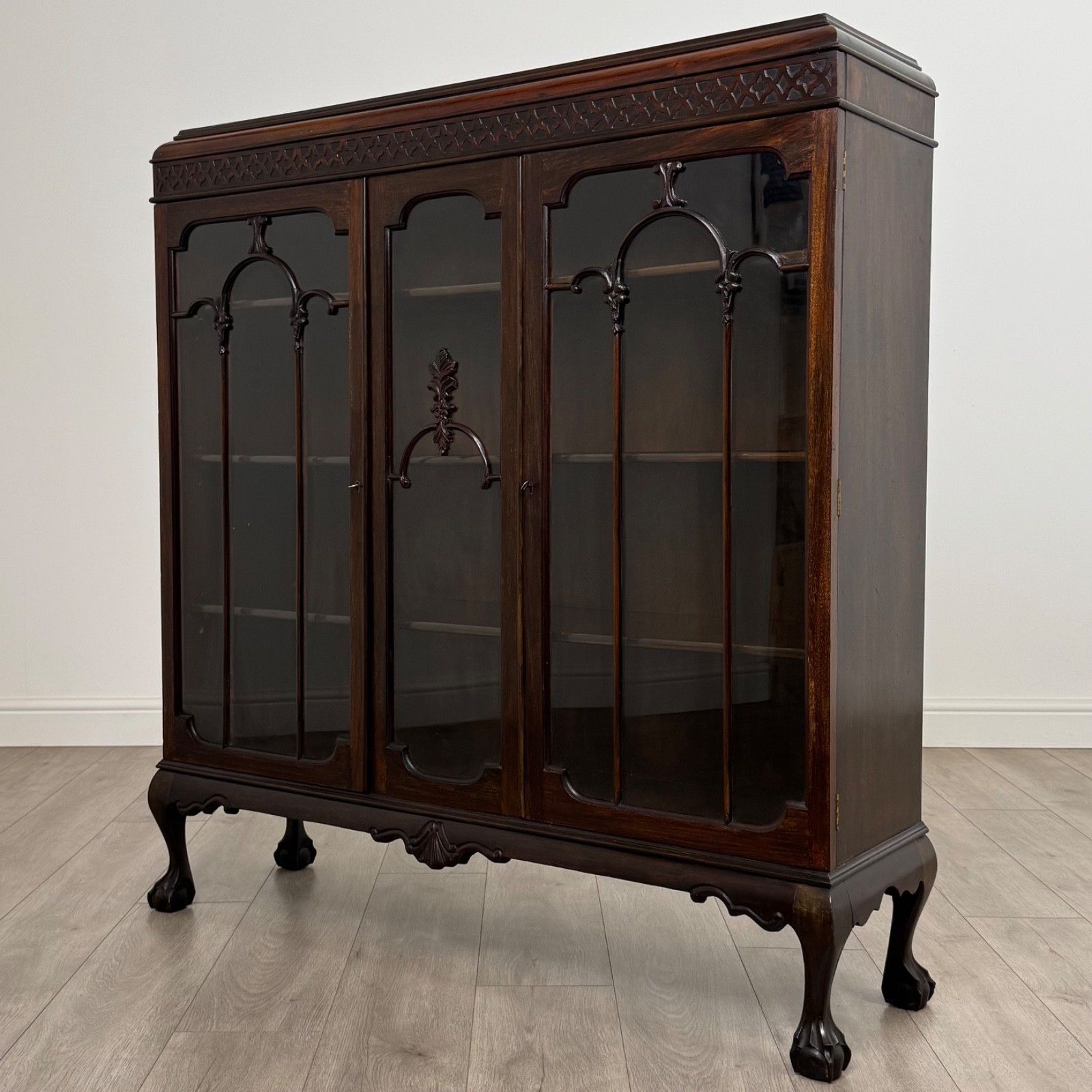 Antique 20th Century Good Quality Display Cabinet In Mahogany photo Furniture
