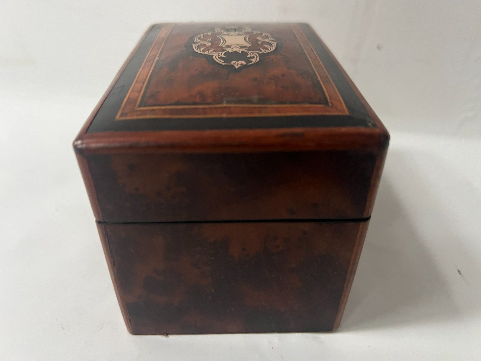 Small Thuya Wood Veneer Jewelry Box 20th Century photo buy