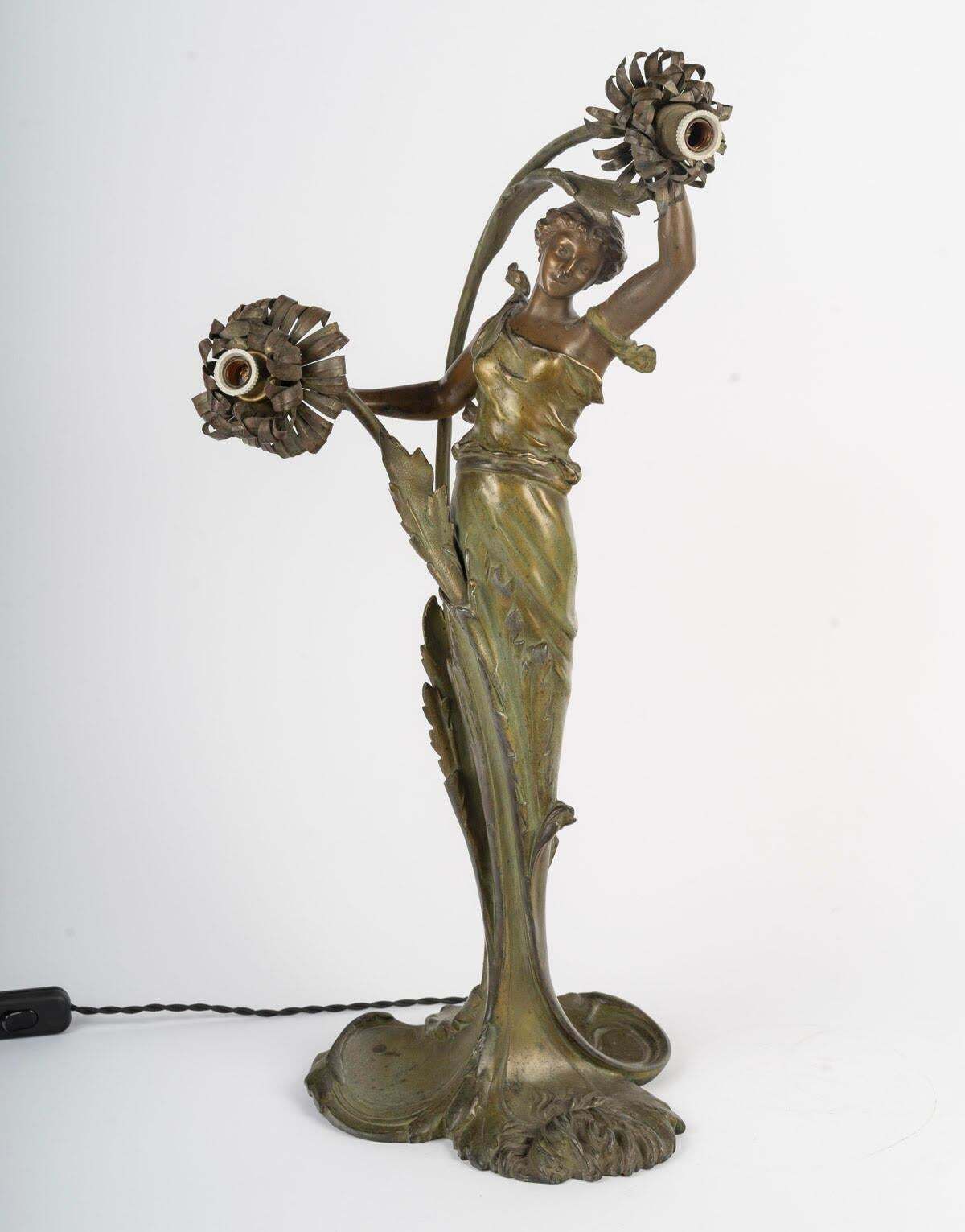 Art Nouveau Period Table Lamp, Circa 1900, Depicting A Woman With A Water Lily. photo vinterior