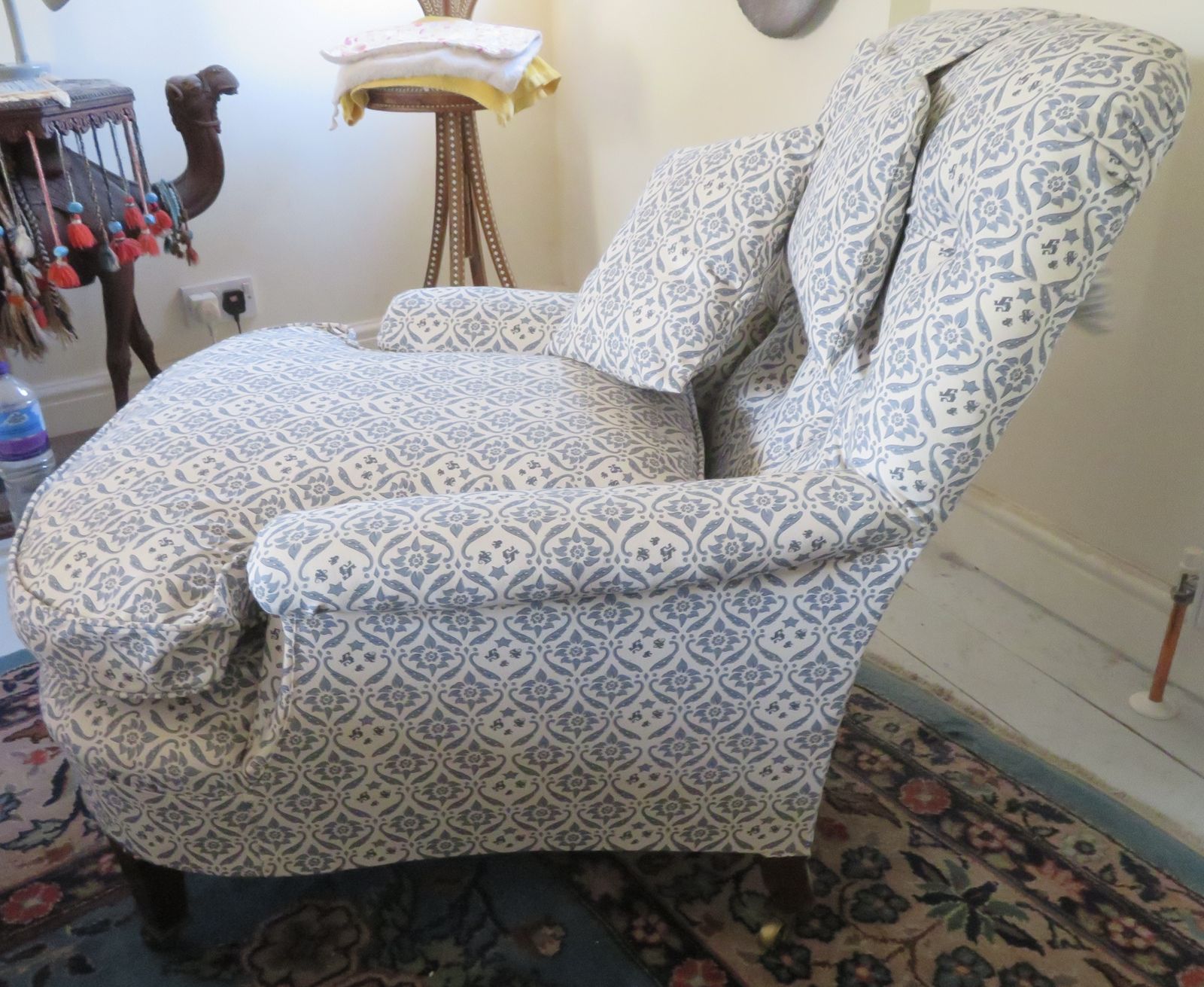 photo furniture Howard And Sons Club Easy Armchair.