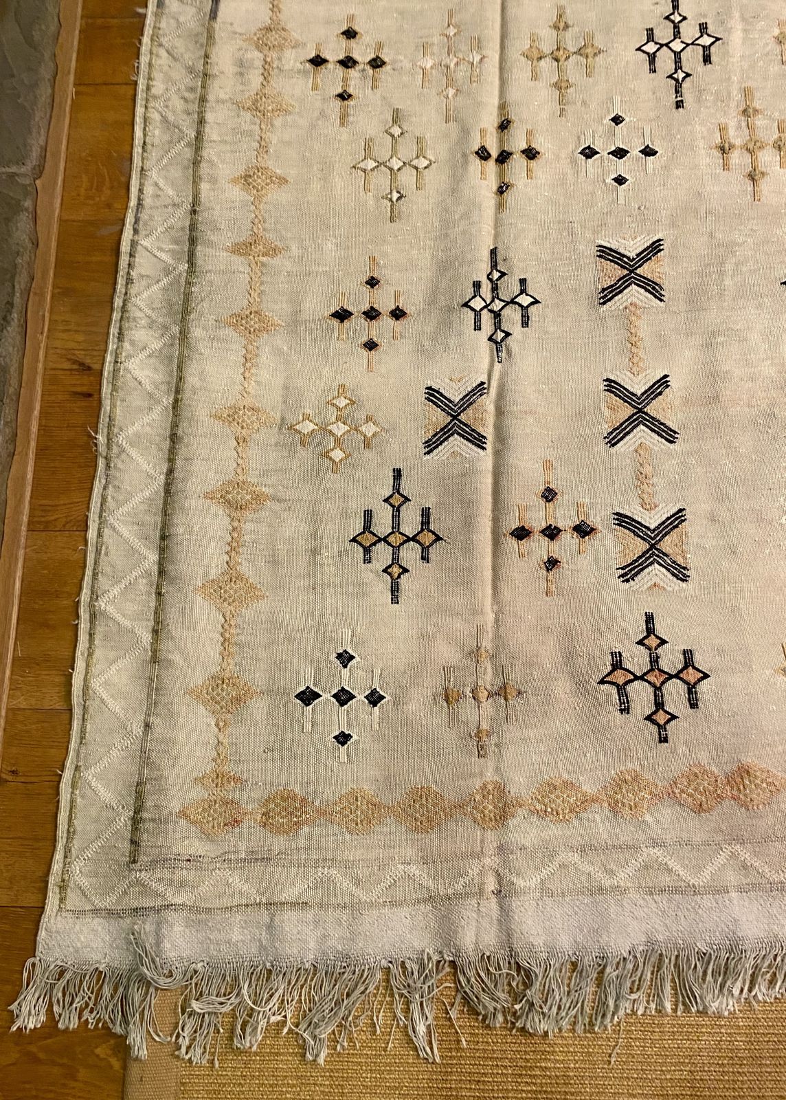 Textiles Large Vintage Moroccan Sabra Silk Wall Hanging, 184 × 300 Cm photo