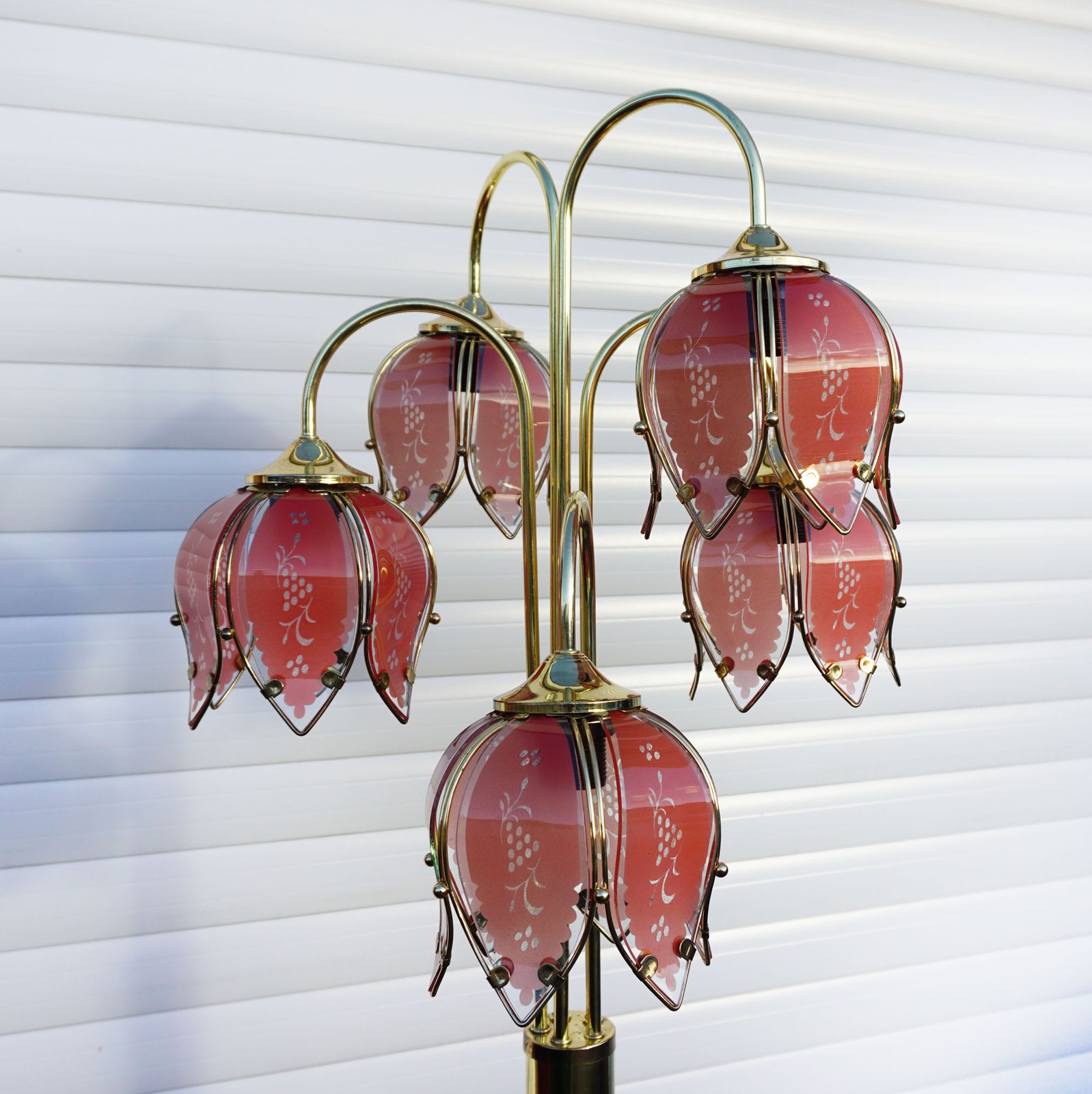Hollywood Regency Moderne Lotus Lamp 1970s Pink & Gold Flower Floor Stand photo for sale