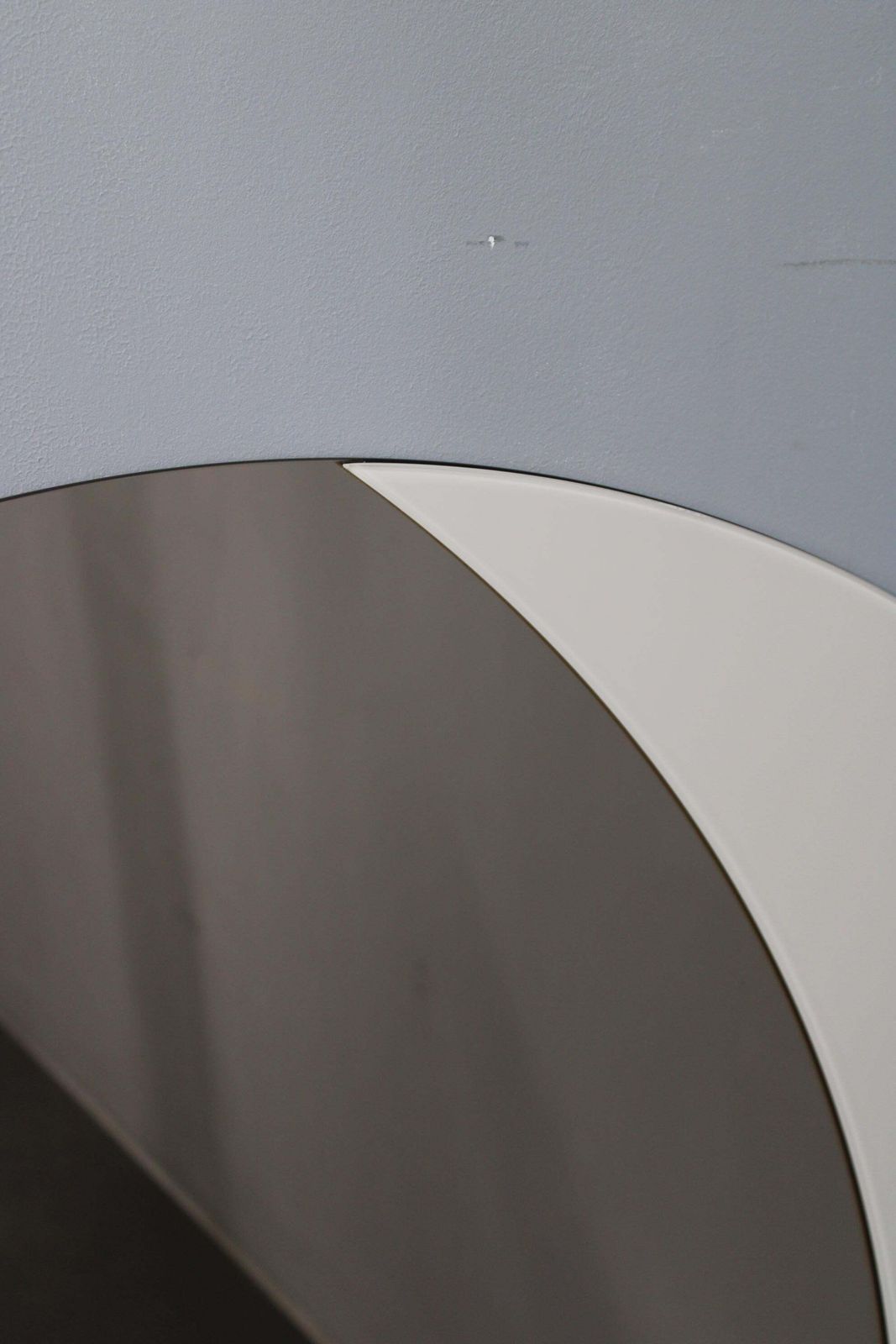 Large 1980s Italian Smoke Tinted Round Mirror With White Geometric Segment photo Home Decor