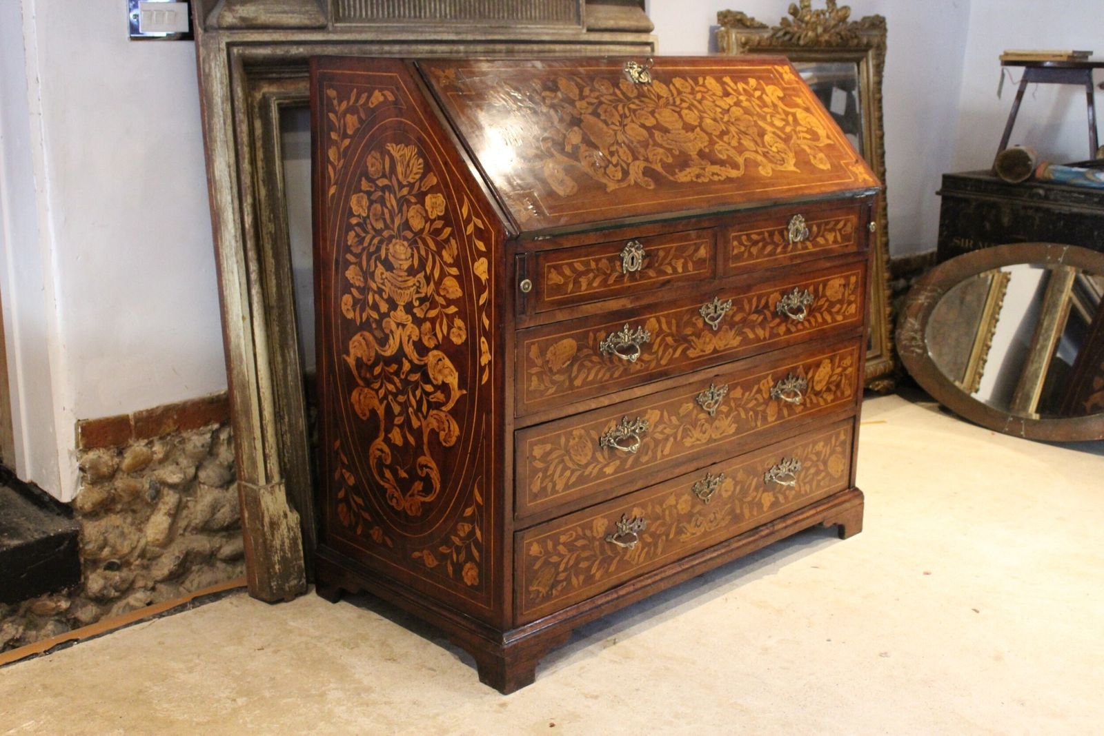 Bureau Stunning George III English Walnut Inlaid C1780