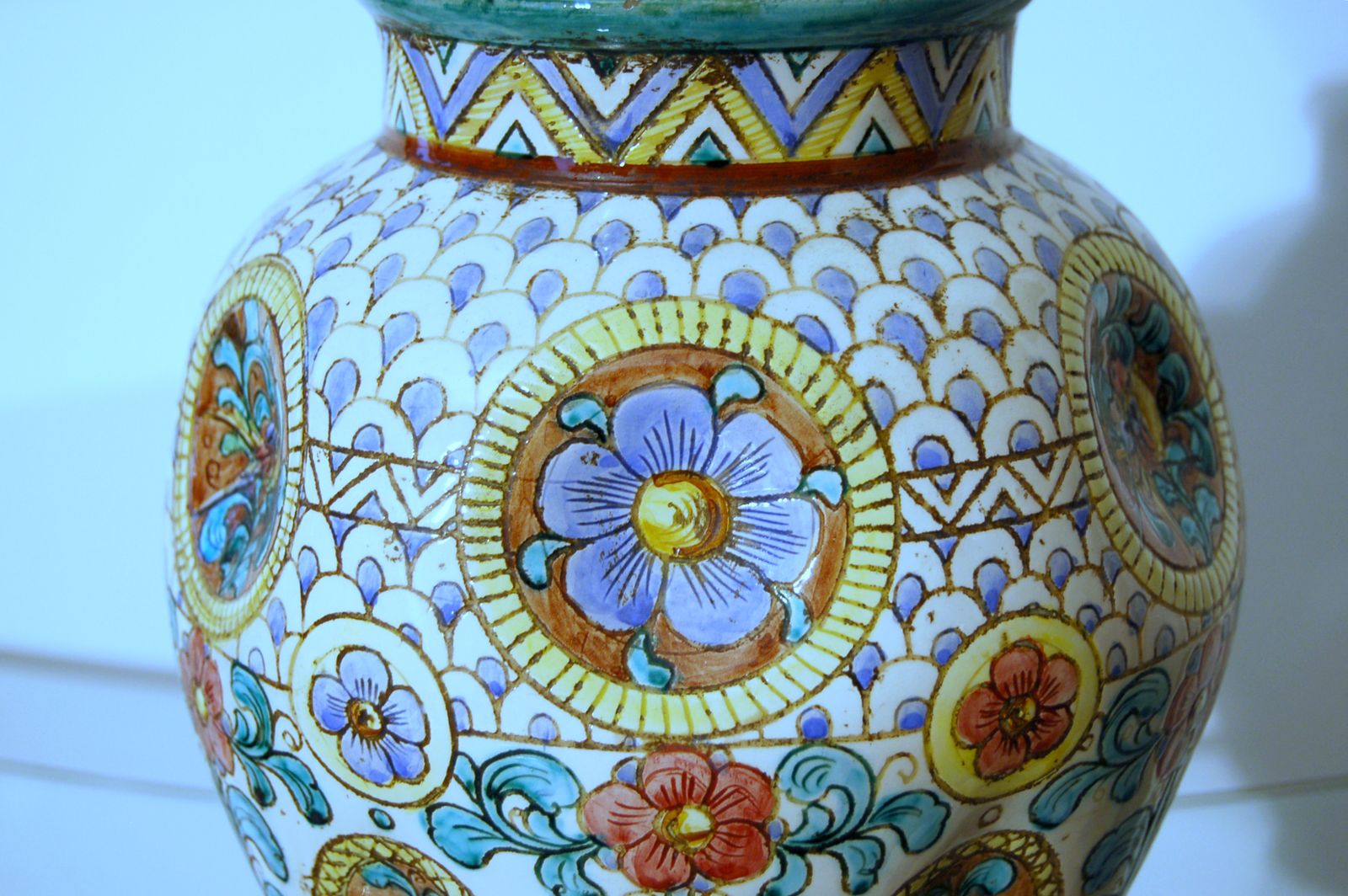 Majolica Vase Polychrome / Perugia Italy 1940 / Gualdo Tadino photo 390.0