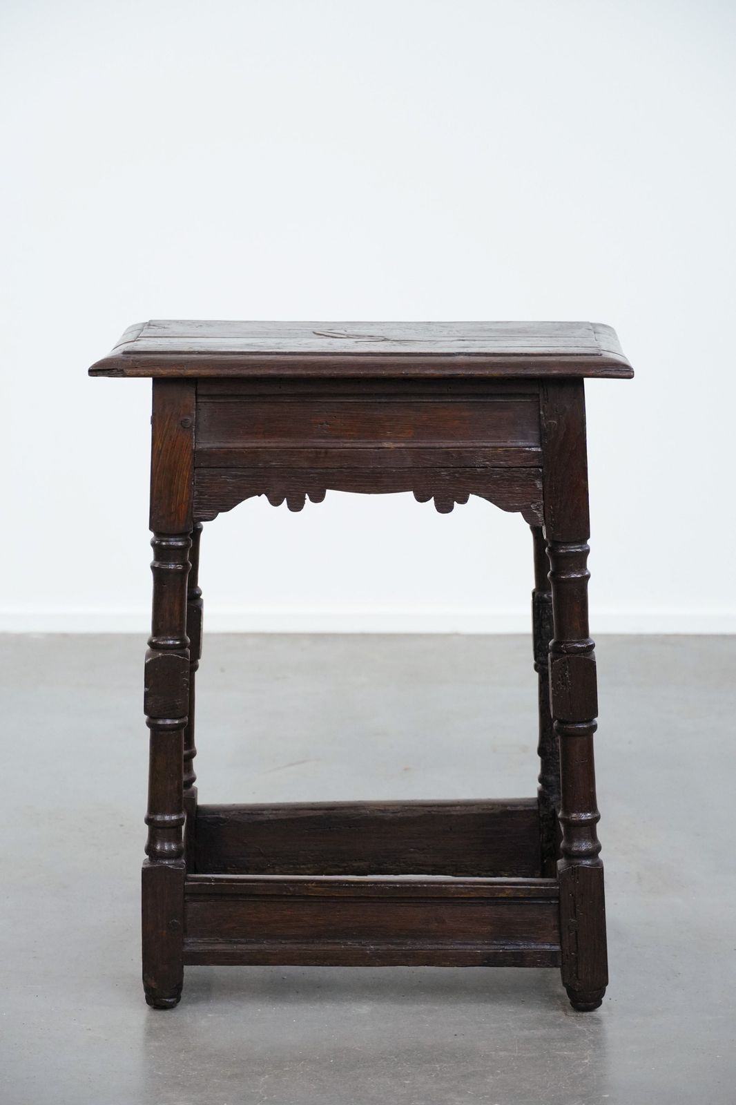 Functional Charming Antique English Oak Joint Stool/Side Table/Stool From The 18th Century With A Luxurious Appearance photo furniture
