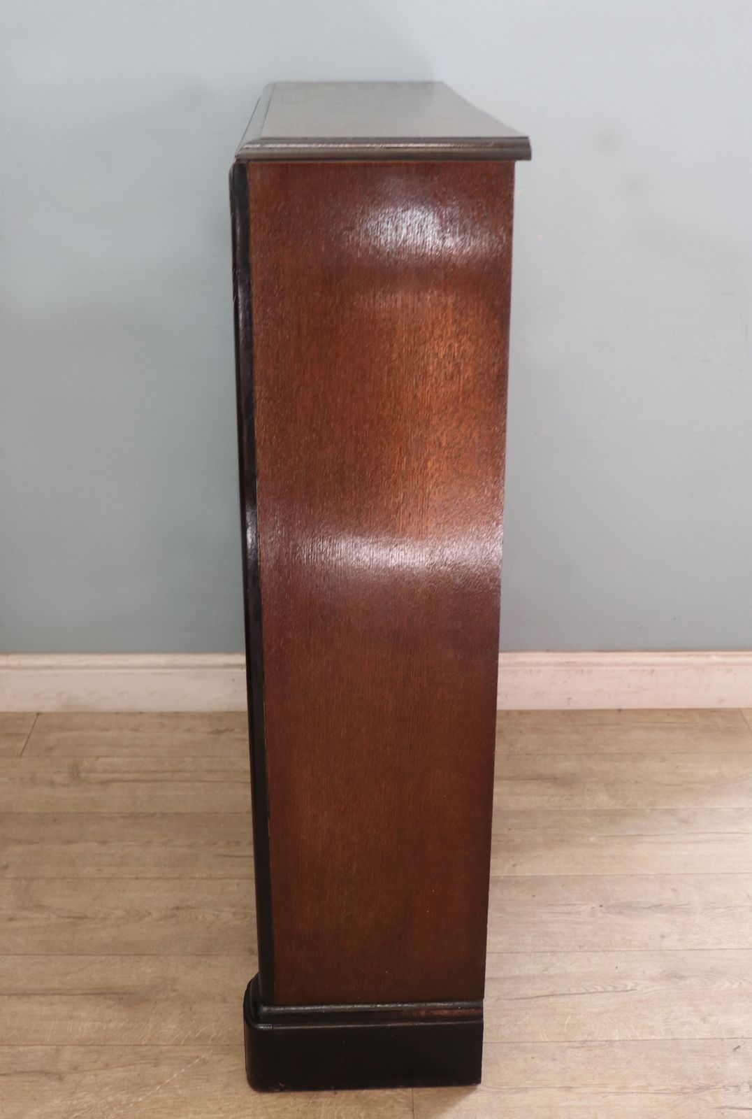 Furniture A Wonderful Traditional Oak Veneered Cabinet, Hand Sign Written With Detail For The British Broadcasting Company. photo