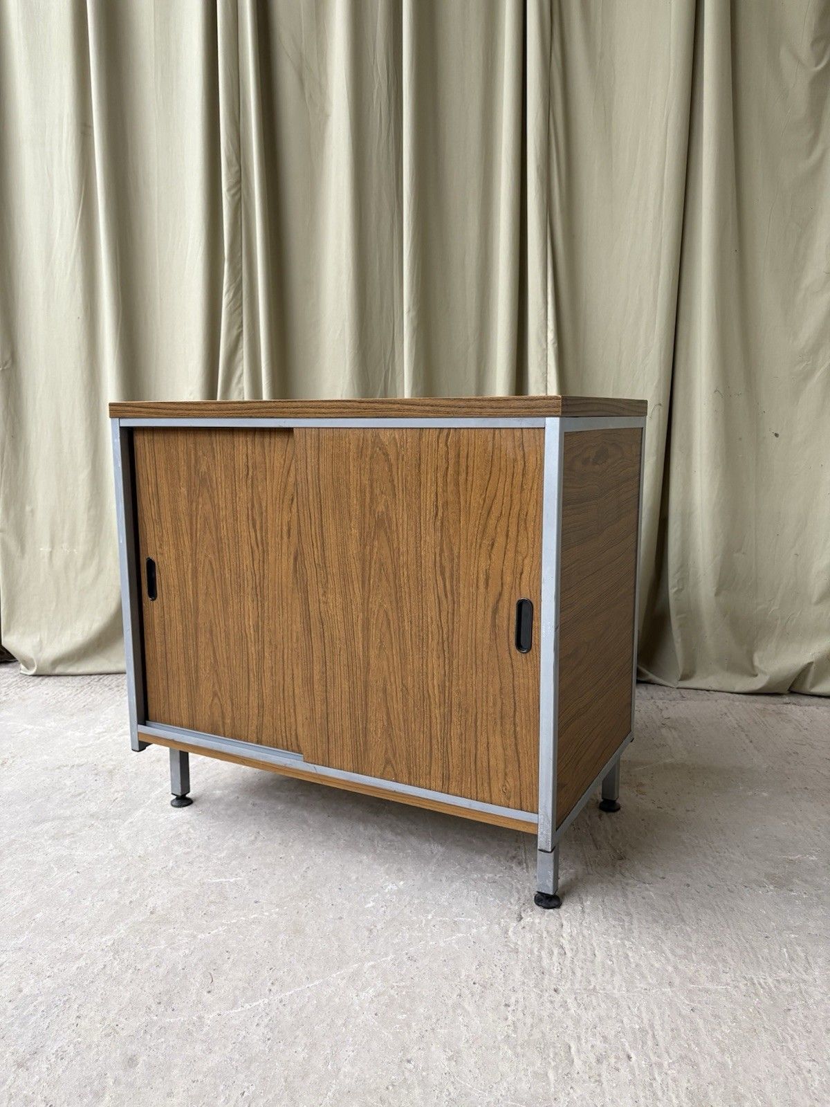Vtg Late Mid Century Modernist Media Cabinet Compact Sideboard Lp Storage R955 photo 327.75