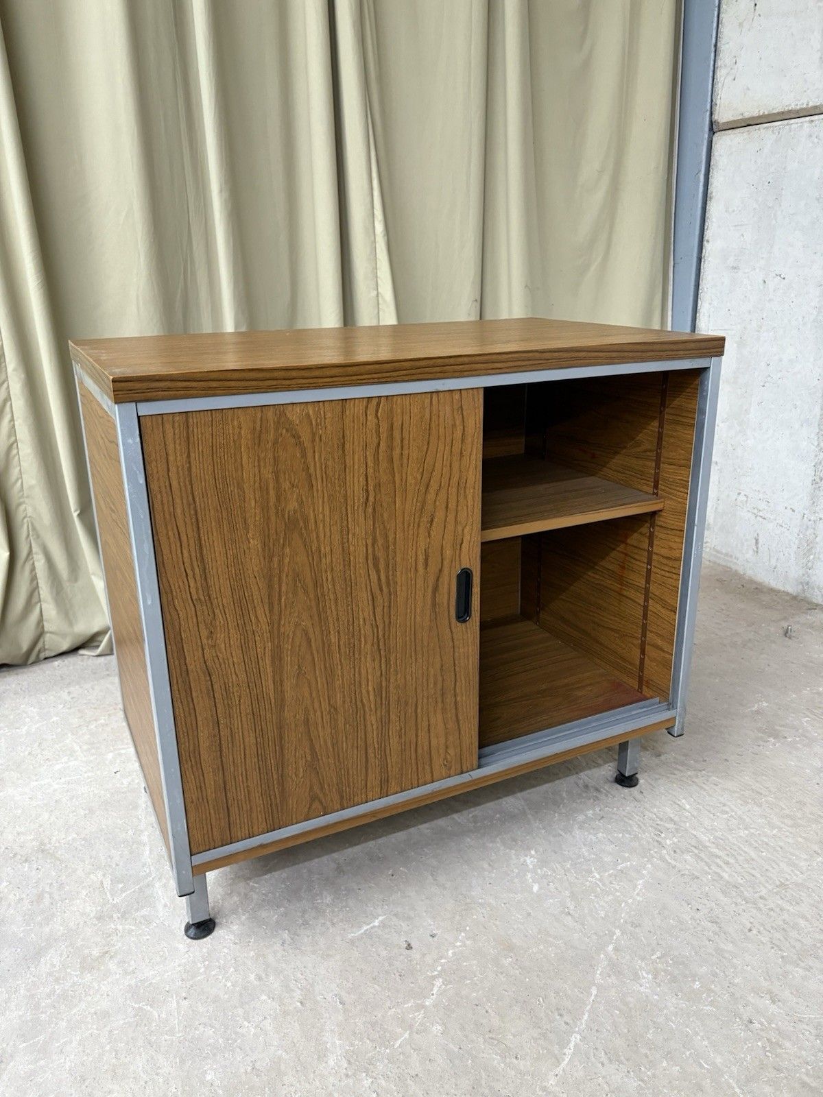Vtg Late Mid Century Modernist Media Cabinet Compact Sideboard Lp Storage R955 photo vinterior