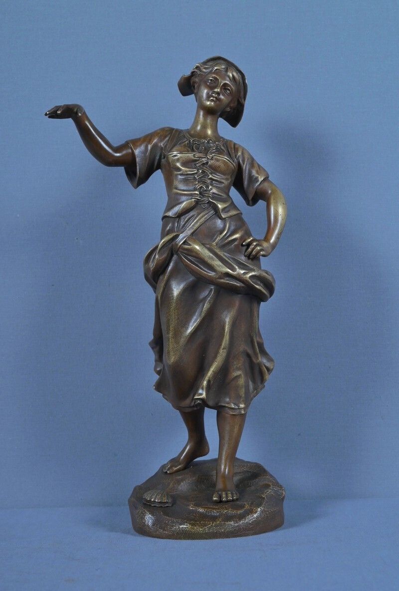 photo furniture Bronze Sculpture The Fisherwoman Signed H. Giraud – Part 2 19th Century