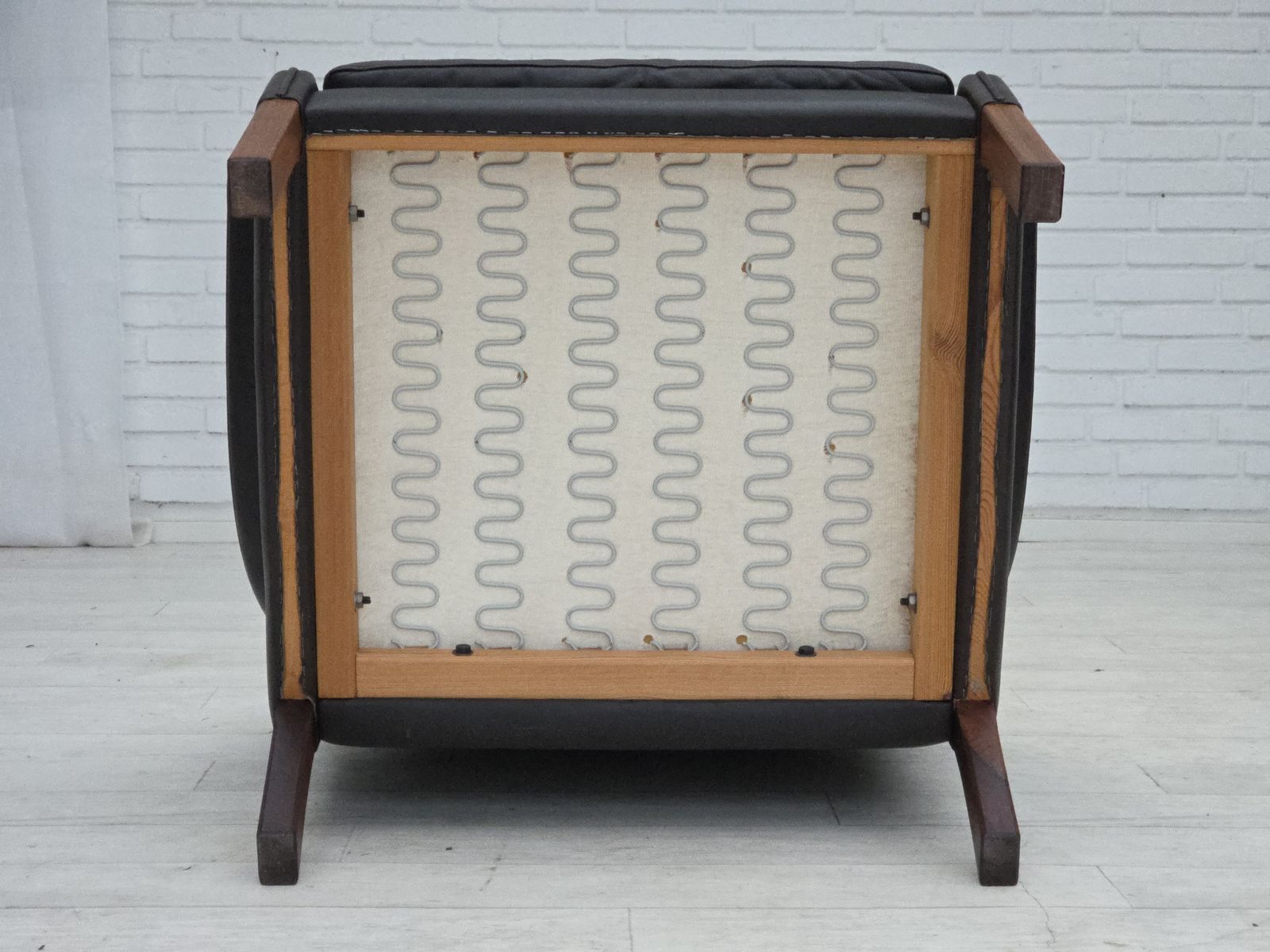 photo furniture 1970s, Danish Design By Aage Christensen, Armchair, Model “Monark“, Leather, Teak Wood.