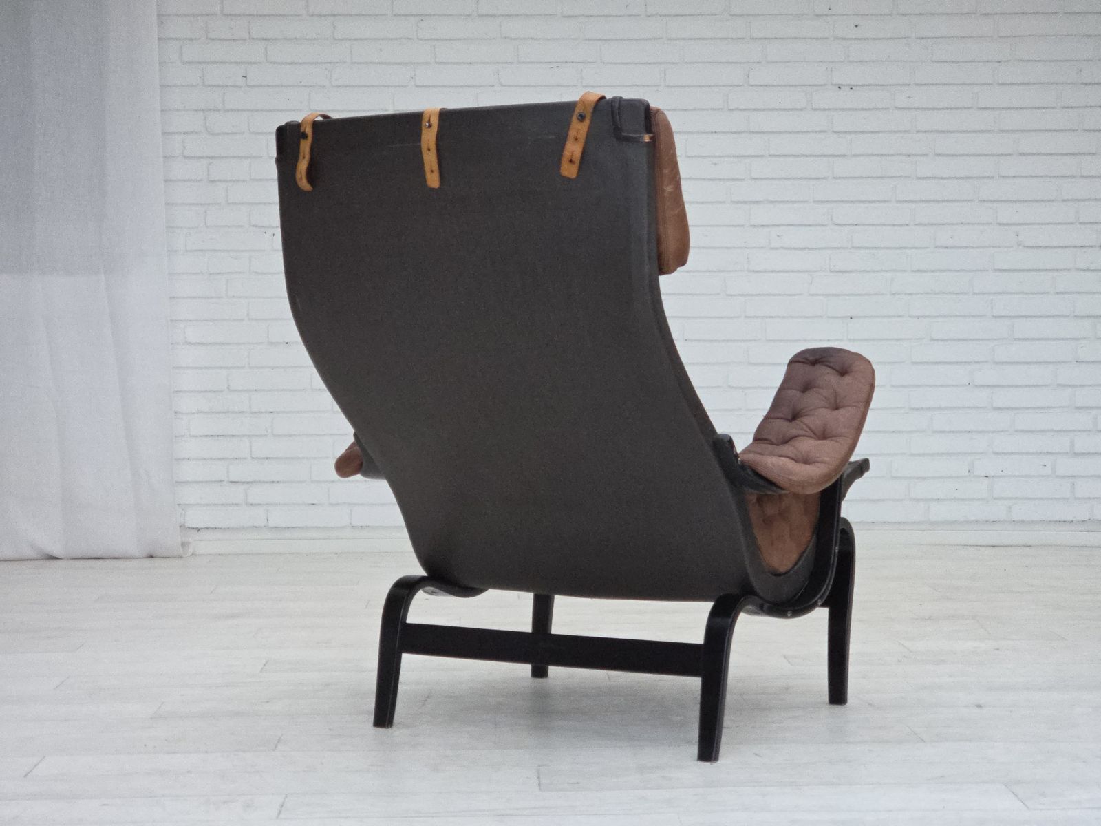 photo furniture 1970s, Swedish Design By Bruno Mathsson, Model "Pernilla",  Furniture Leather.