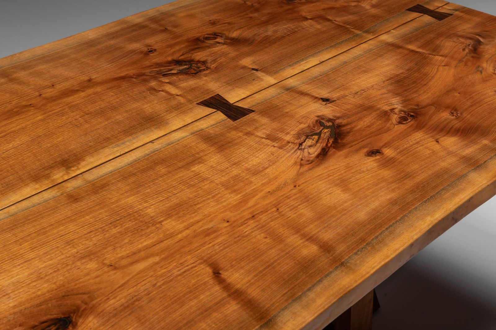 photo vinterior “Frenchman’s Cove II” Dining Table By Mira Nakashima, United States, 2004
