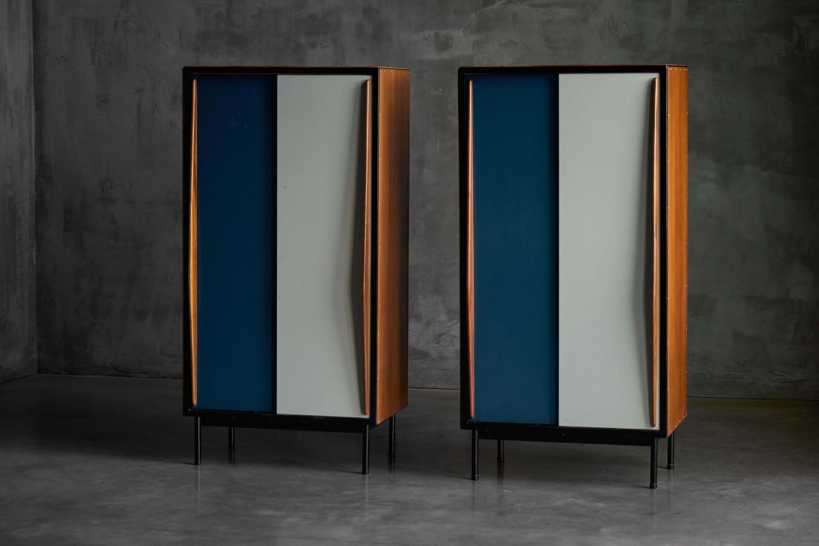 Modernist Wardrobes By Willy Van Der Meeren For Tubax, Belguim, 1950s photo vinterior