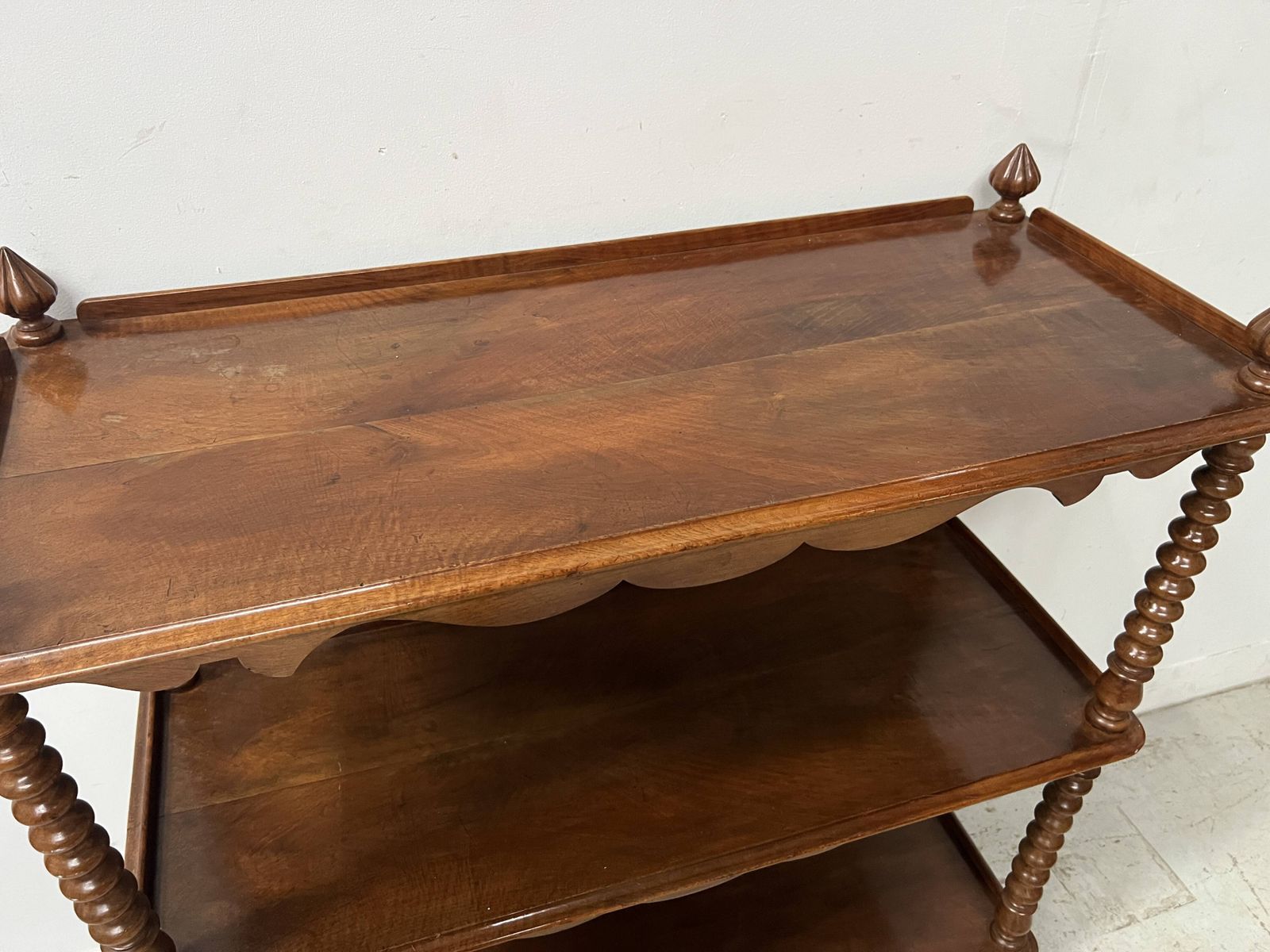 photo vintage Napoleon III Console Table With Three Shelves In Mahogany And Veneer, 19th Century