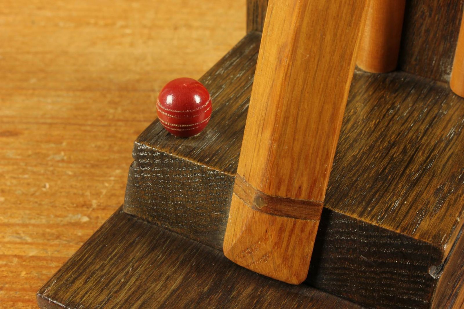 Antique Wooden Pair Of Bat & Ball Cricket Bookends. Thornton Smith Co. photo vinterior