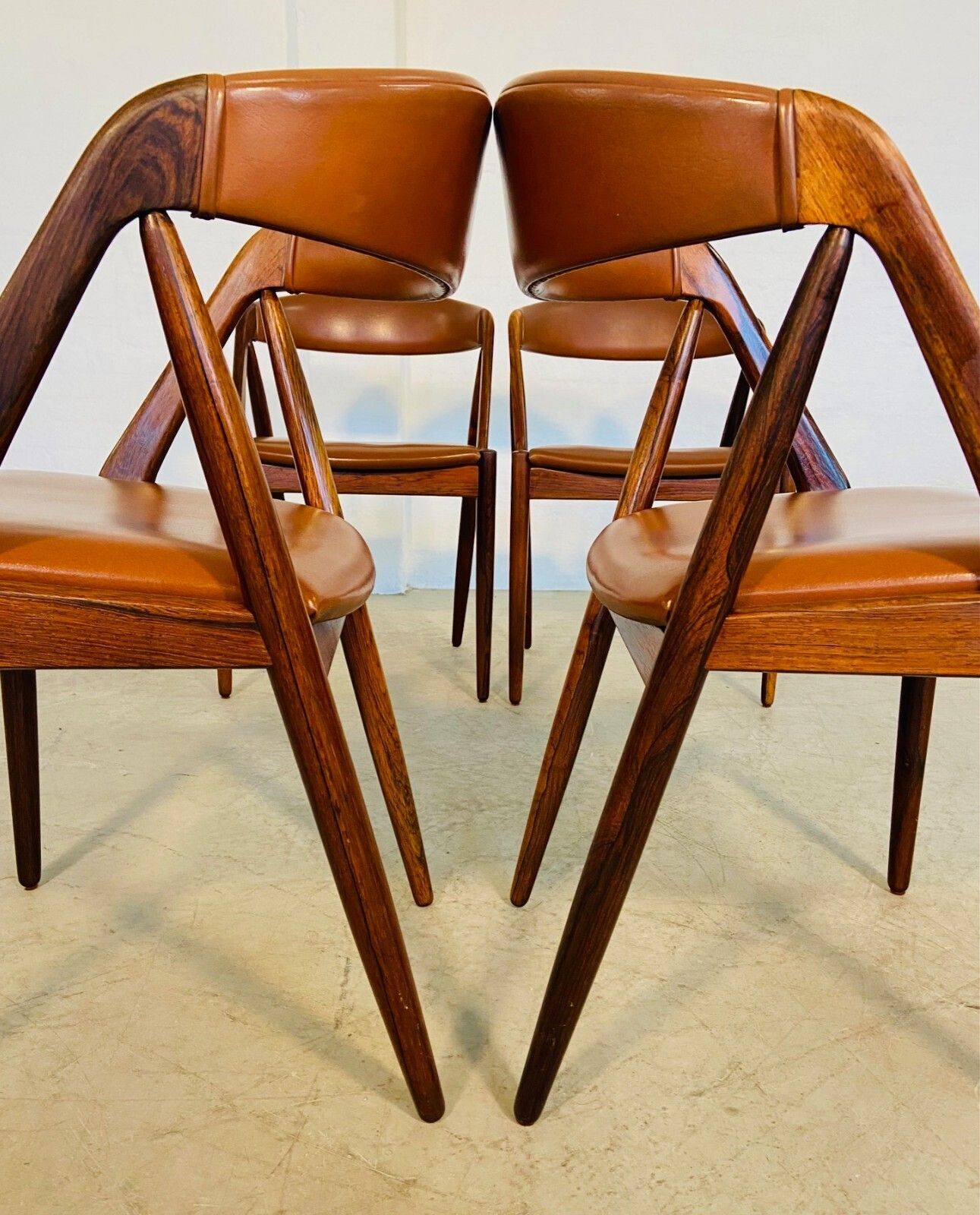 photo furniture Vintage Danish Kai Kristiansen Model 31 Dining Chairs – Set Of 4 In Rosewood