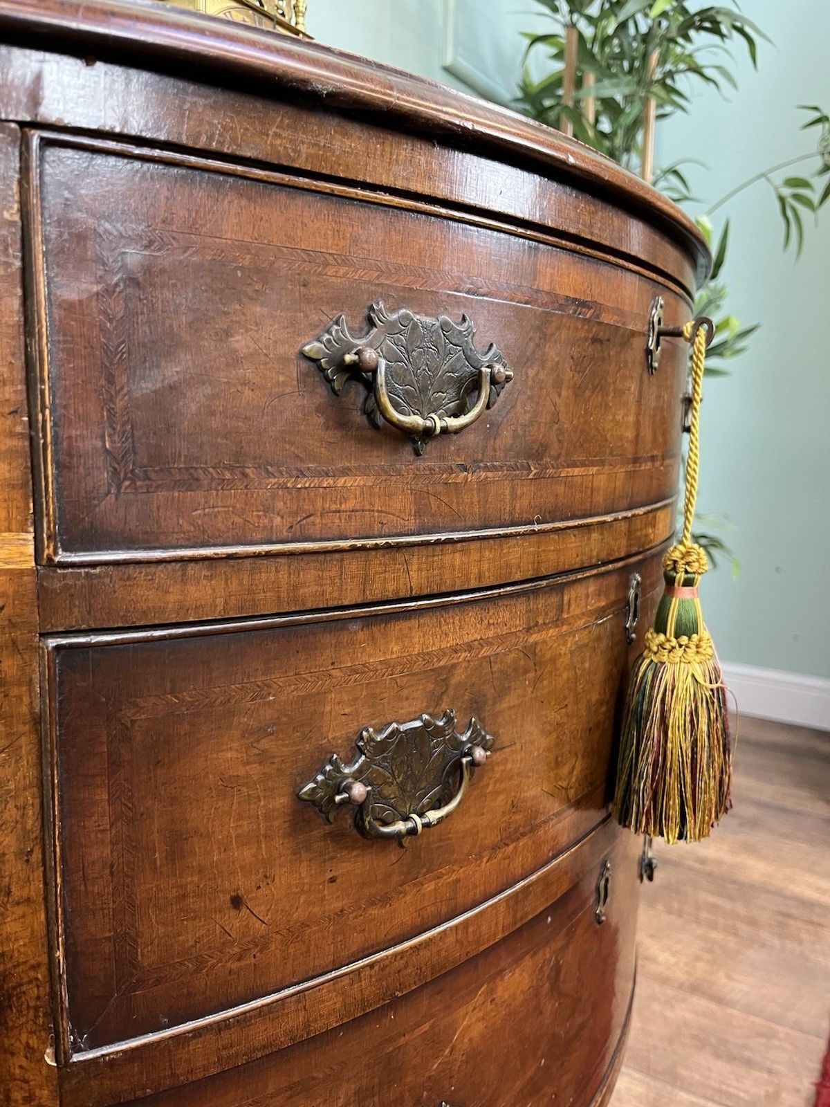 Burr Walnut Antique Queen Anne Style Cabriole Leg Commode, Chest Of Drawers photo vinterior