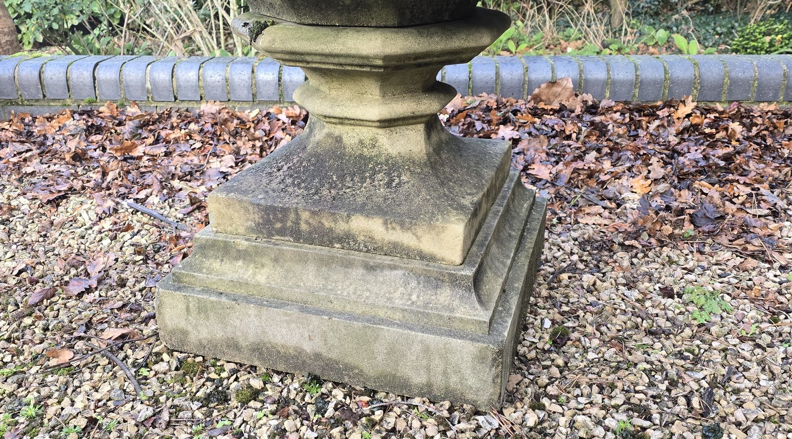 Large Seven Sided Well Weathered Garden Urn photo vinterior