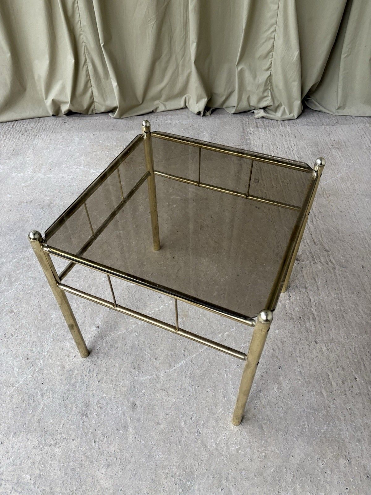 photo furniture Vtg Late Mid Century Hollywood Regency Style Side Table Italian Retro R959